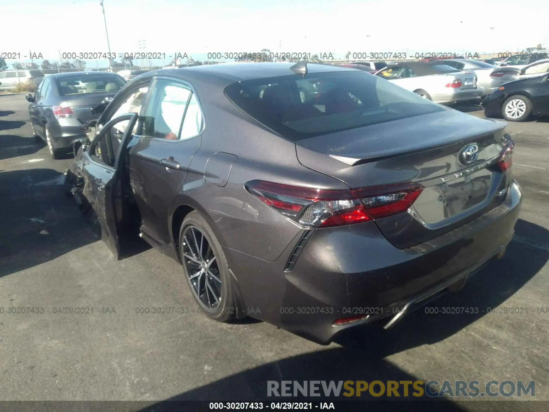 3 Photograph of a damaged car 4T1G11AK4MU525381 TOYOTA CAMRY 2021