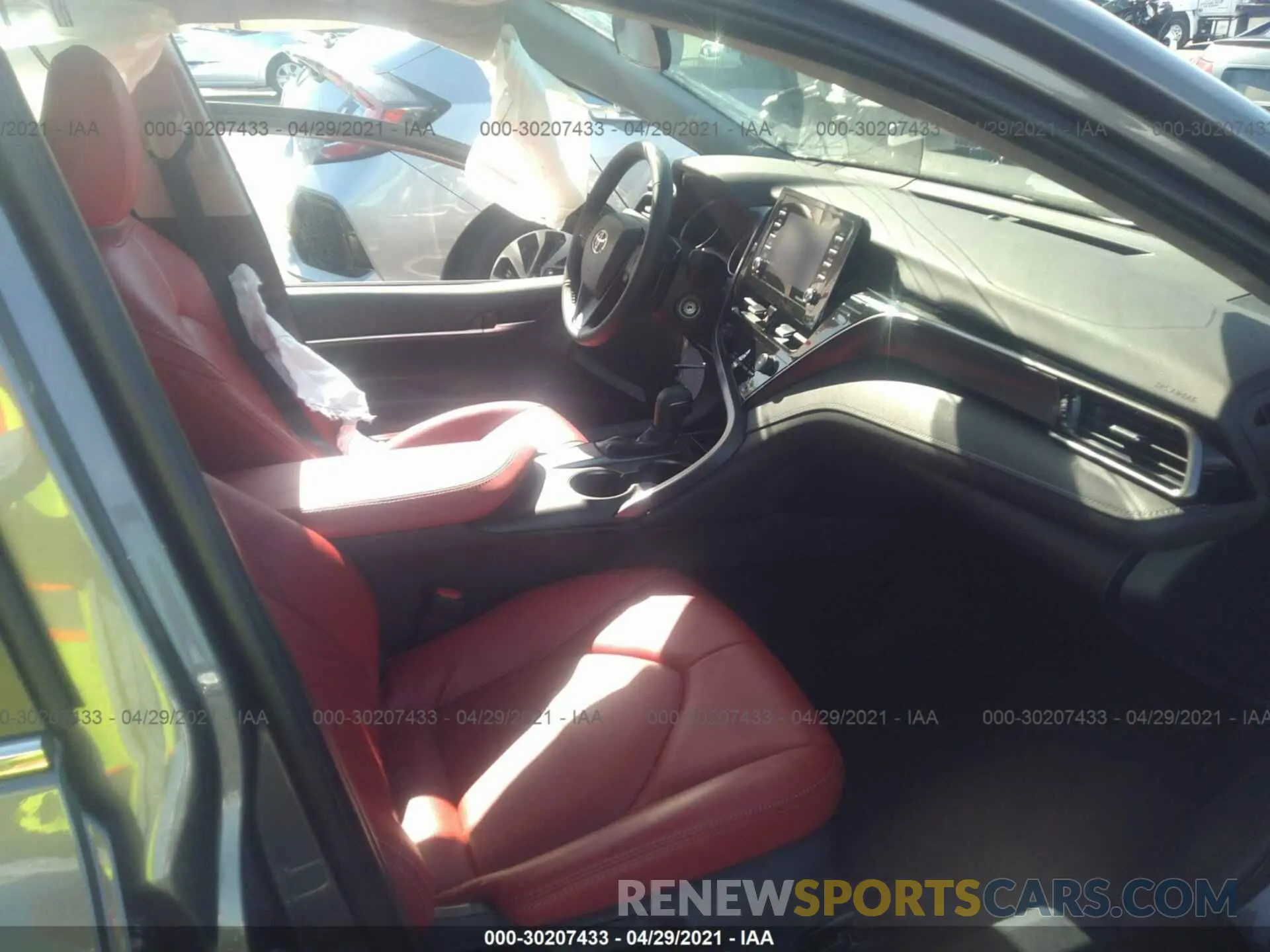 5 Photograph of a damaged car 4T1G11AK4MU525381 TOYOTA CAMRY 2021