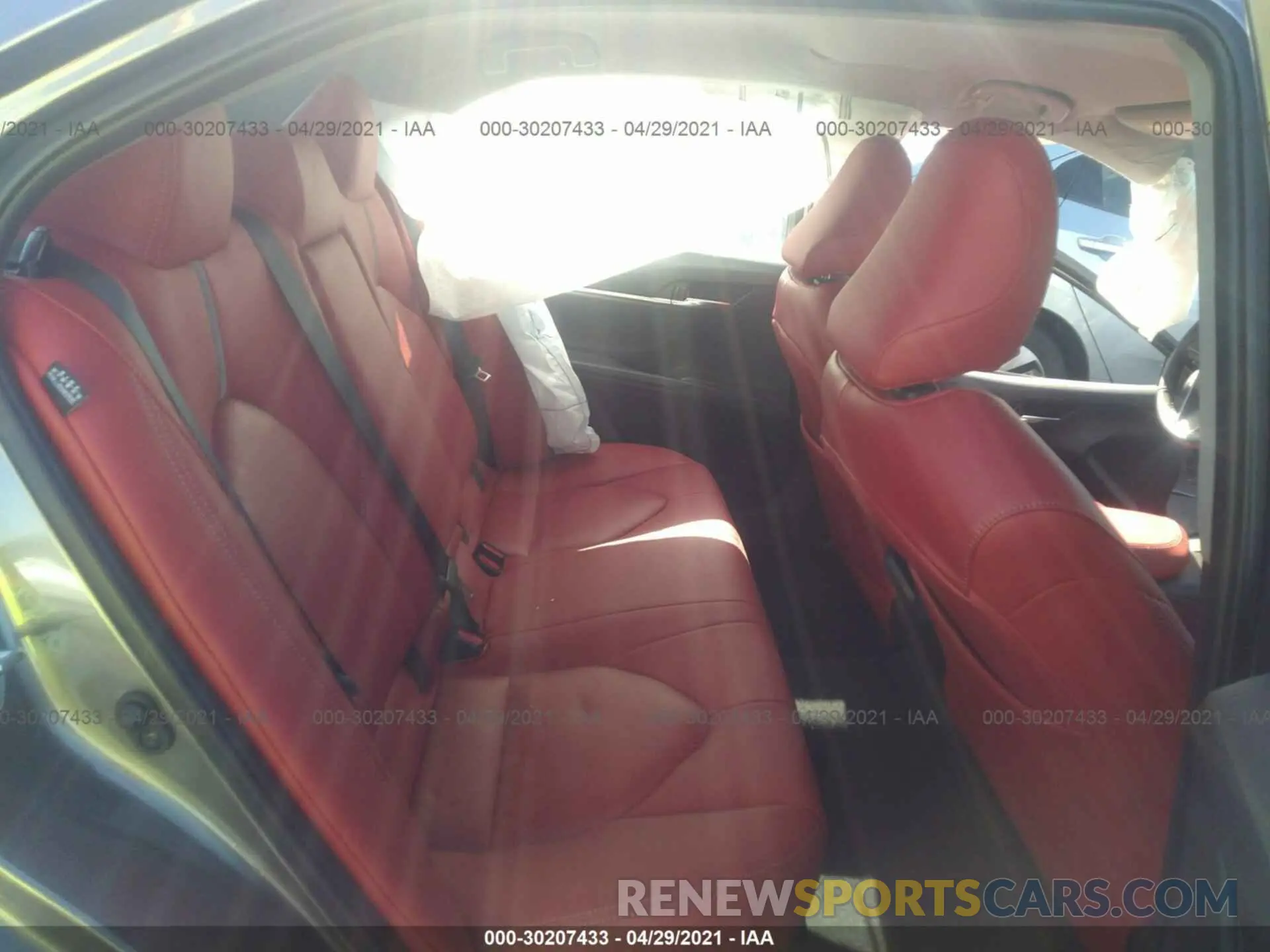 8 Photograph of a damaged car 4T1G11AK4MU525381 TOYOTA CAMRY 2021