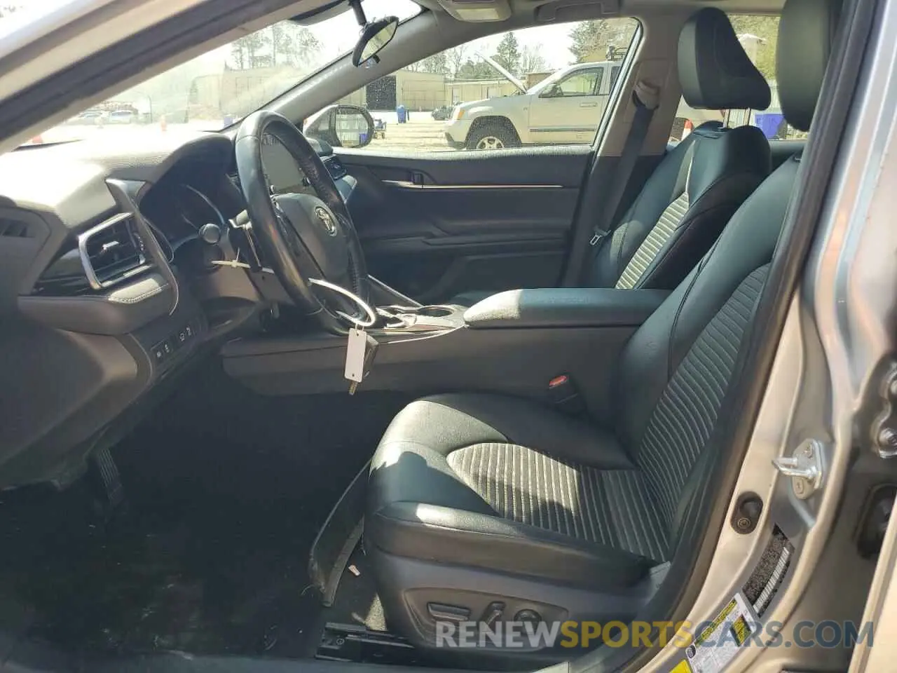 7 Photograph of a damaged car 4T1G11AK4MU528779 TOYOTA CAMRY 2021