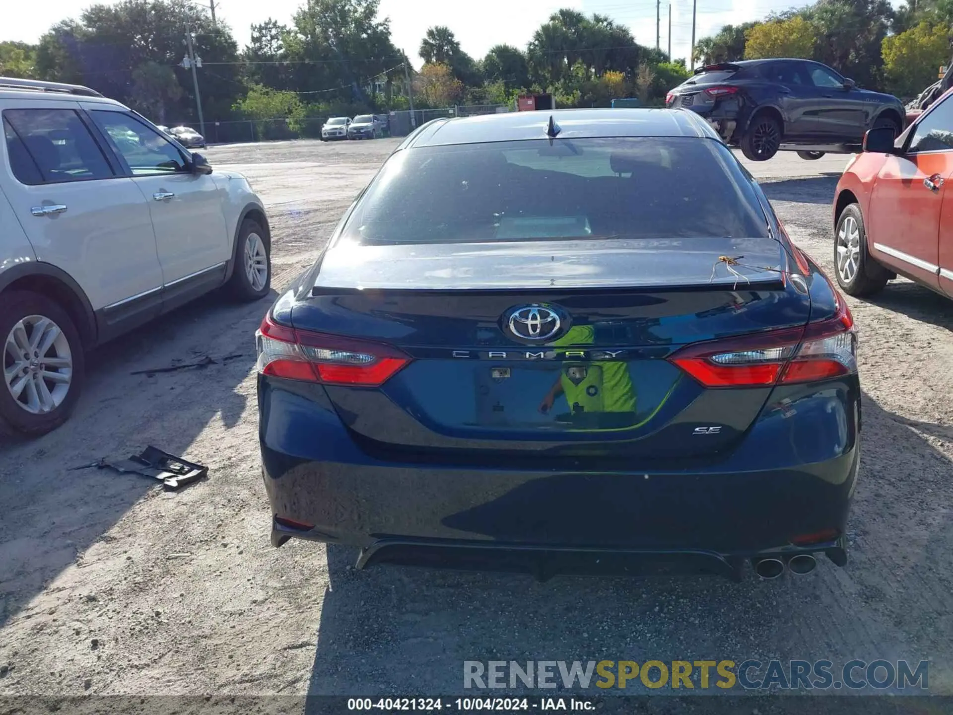 17 Photograph of a damaged car 4T1G11AK4MU536056 TOYOTA CAMRY 2021
