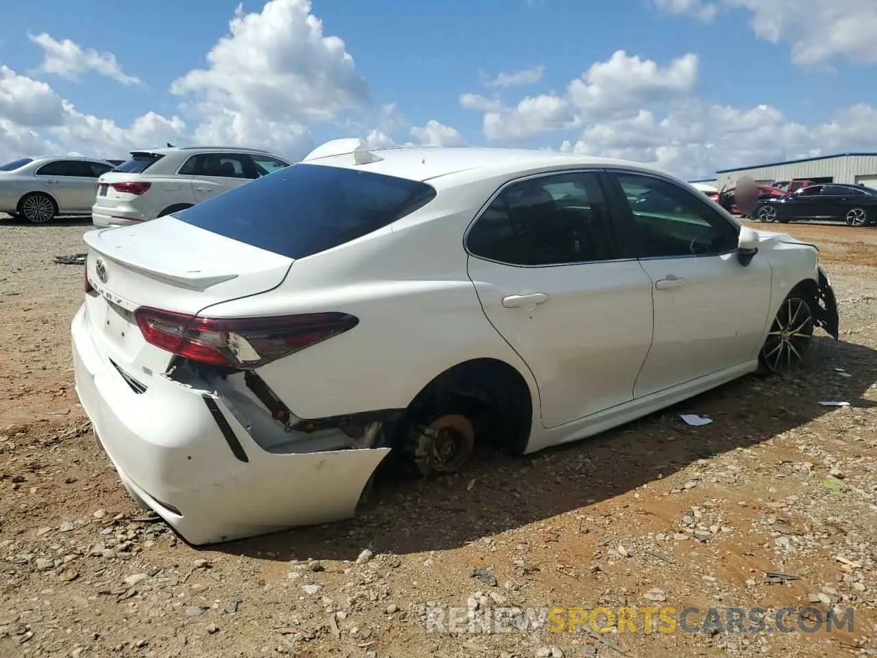 3 Photograph of a damaged car 4T1G11AK4MU550524 TOYOTA CAMRY 2021
