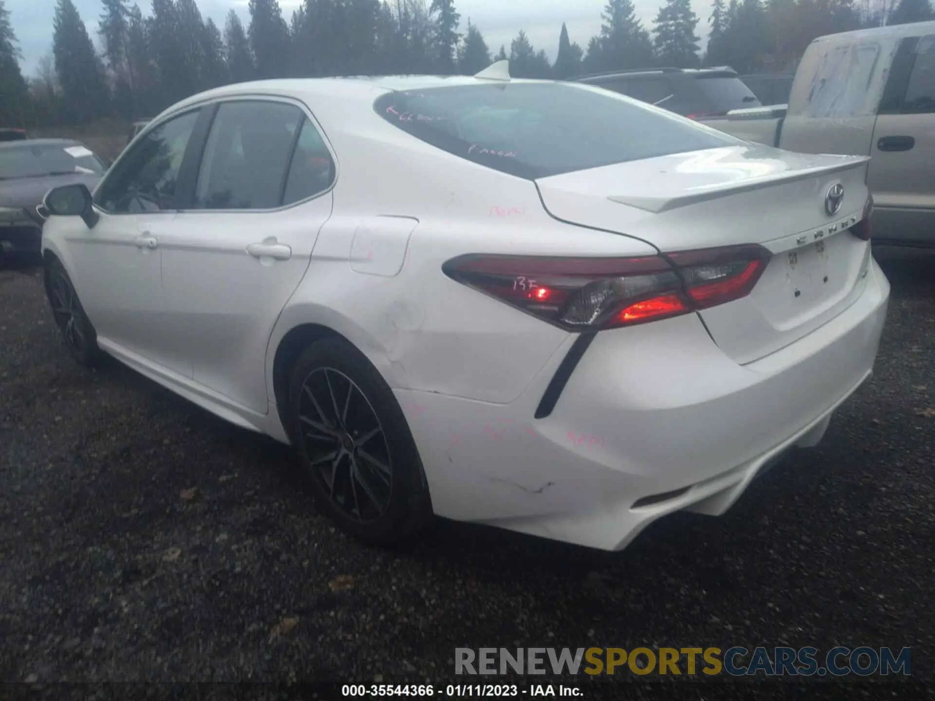 3 Фотография поврежденного автомобиля 4T1G11AK4MU552094 TOYOTA CAMRY 2021
