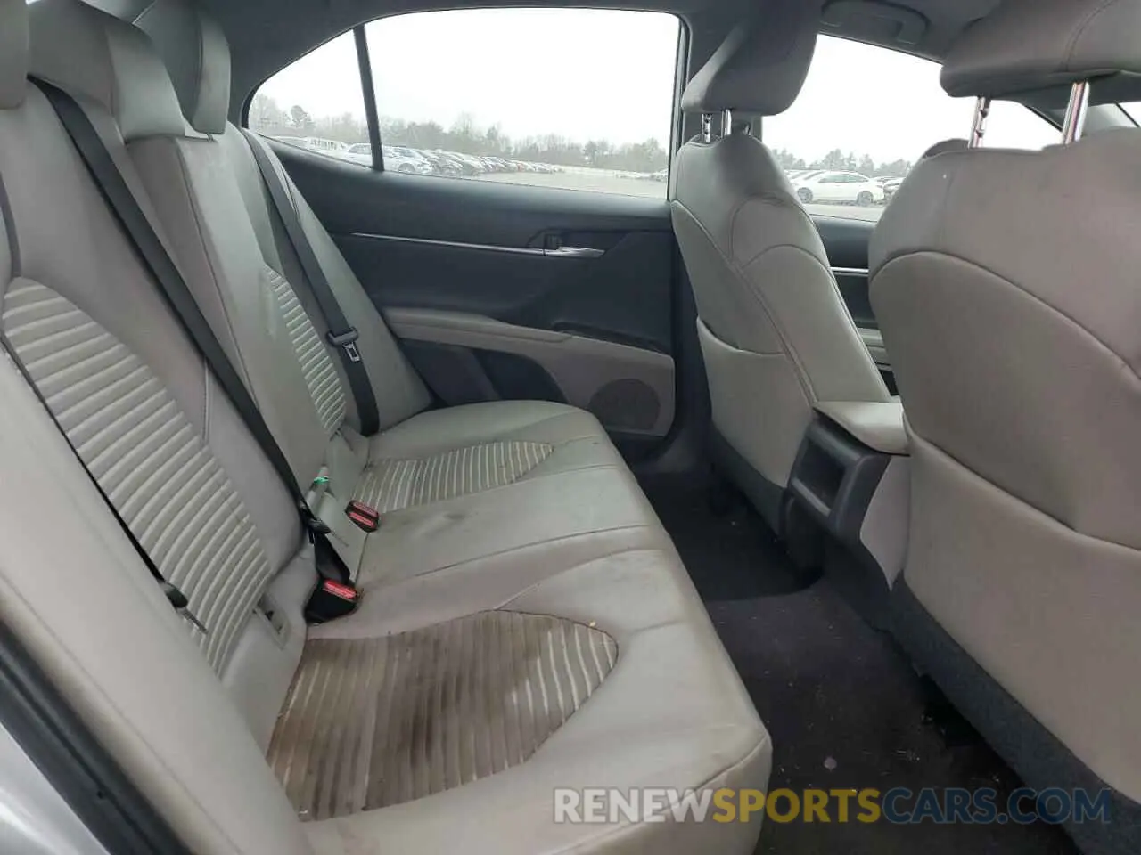 10 Photograph of a damaged car 4T1G11AK4MU564004 TOYOTA CAMRY 2021