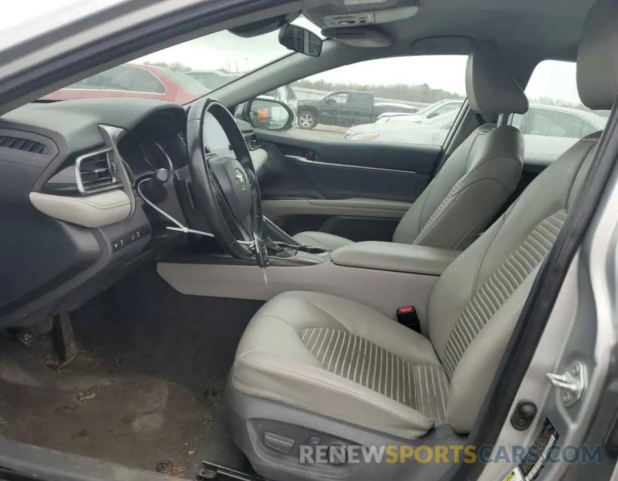 7 Photograph of a damaged car 4T1G11AK4MU564004 TOYOTA CAMRY 2021