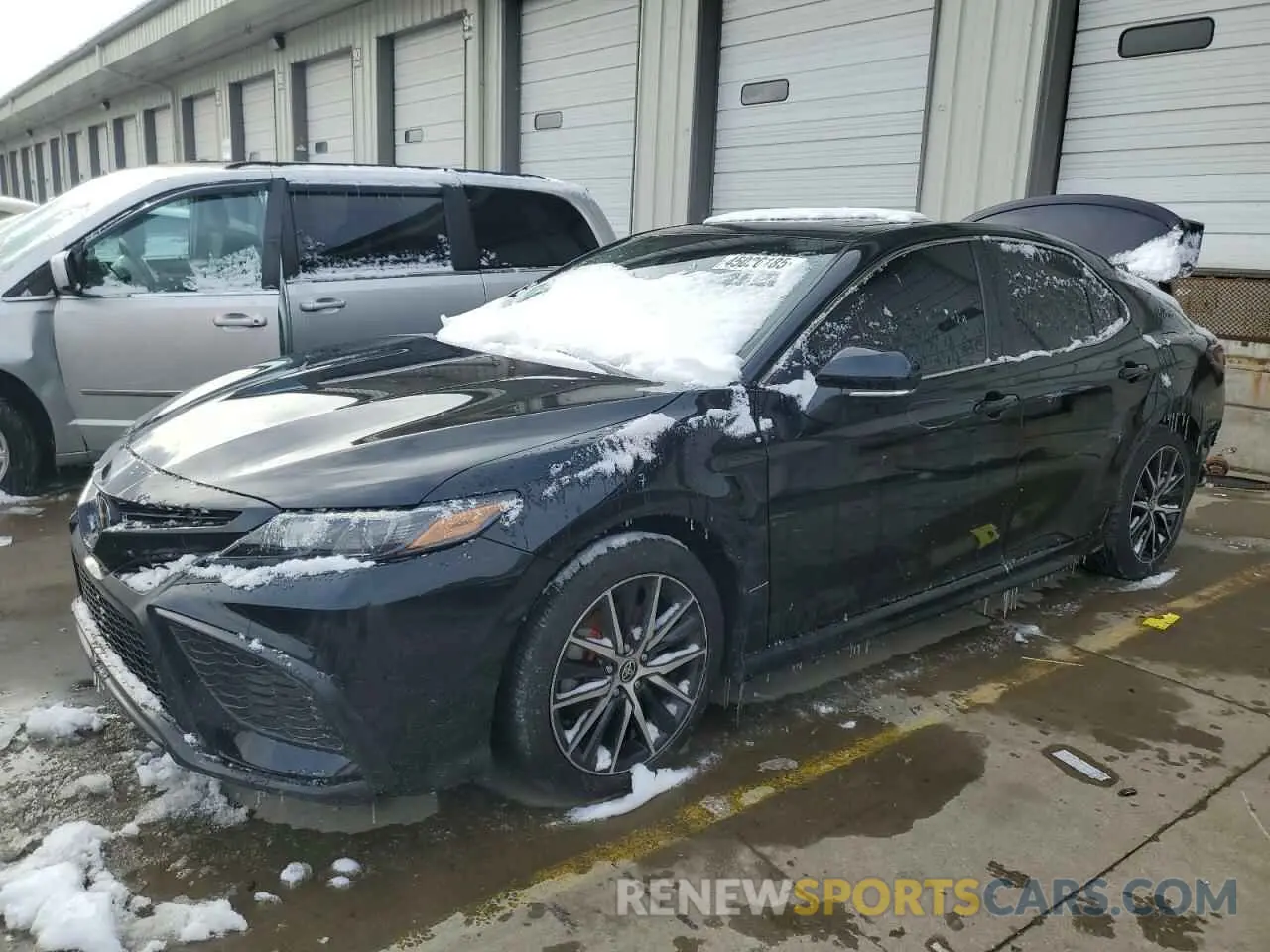 1 Photograph of a damaged car 4T1G11AK4MU573107 TOYOTA CAMRY 2021