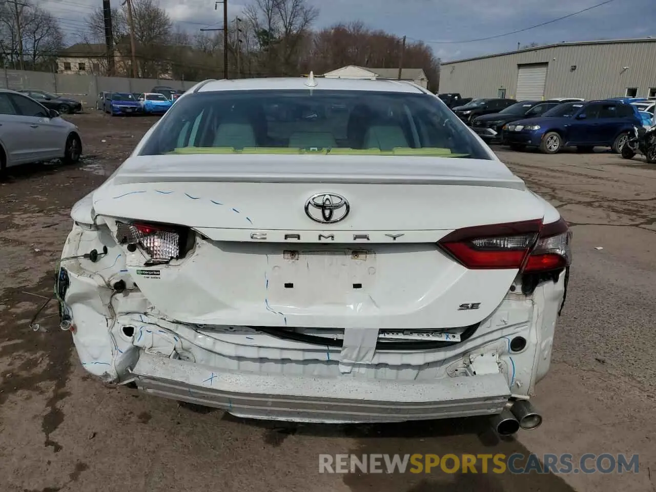 6 Photograph of a damaged car 4T1G11AK5MU412927 TOYOTA CAMRY 2021