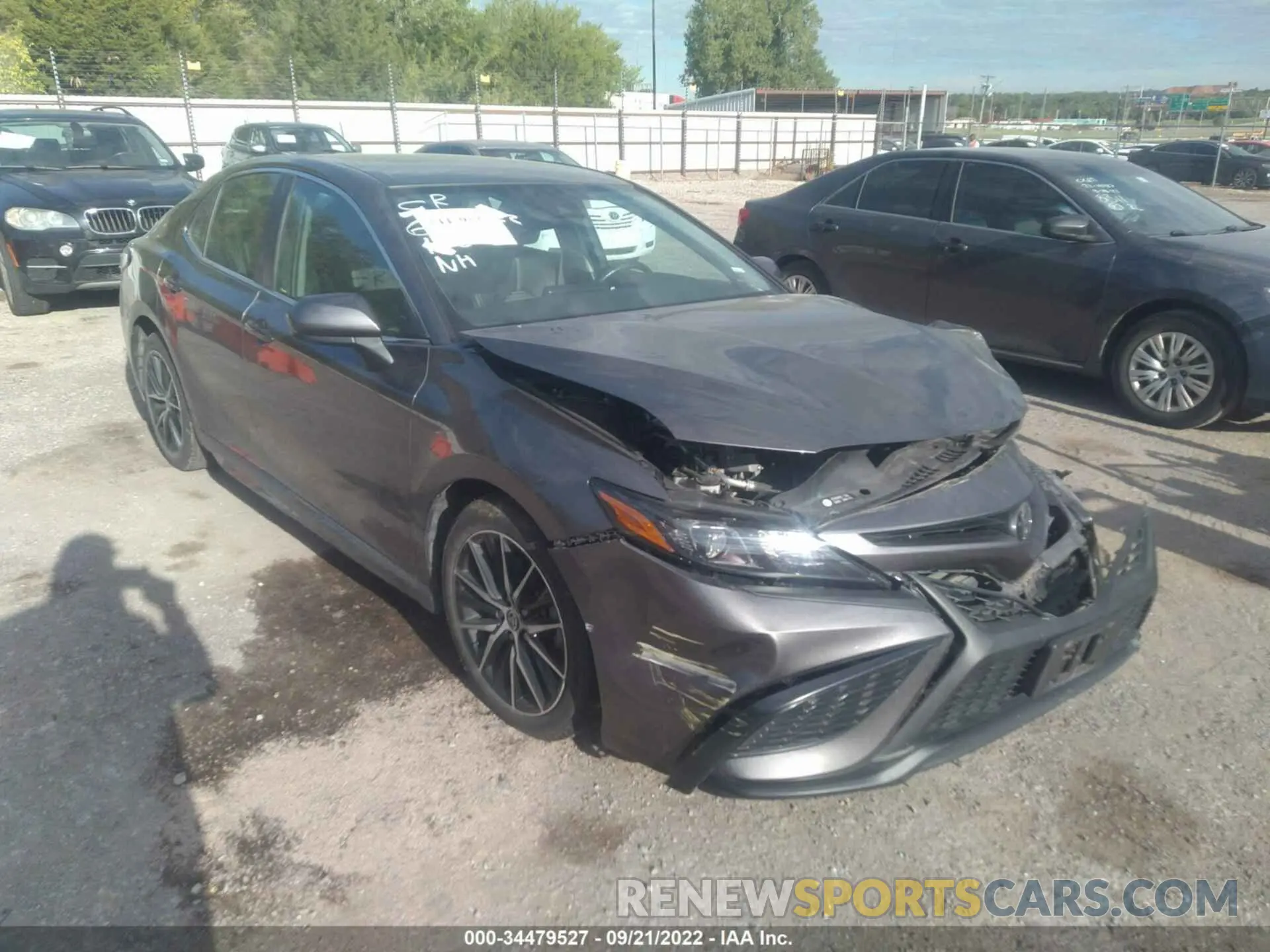 1 Фотография поврежденного автомобиля 4T1G11AK5MU415407 TOYOTA CAMRY 2021