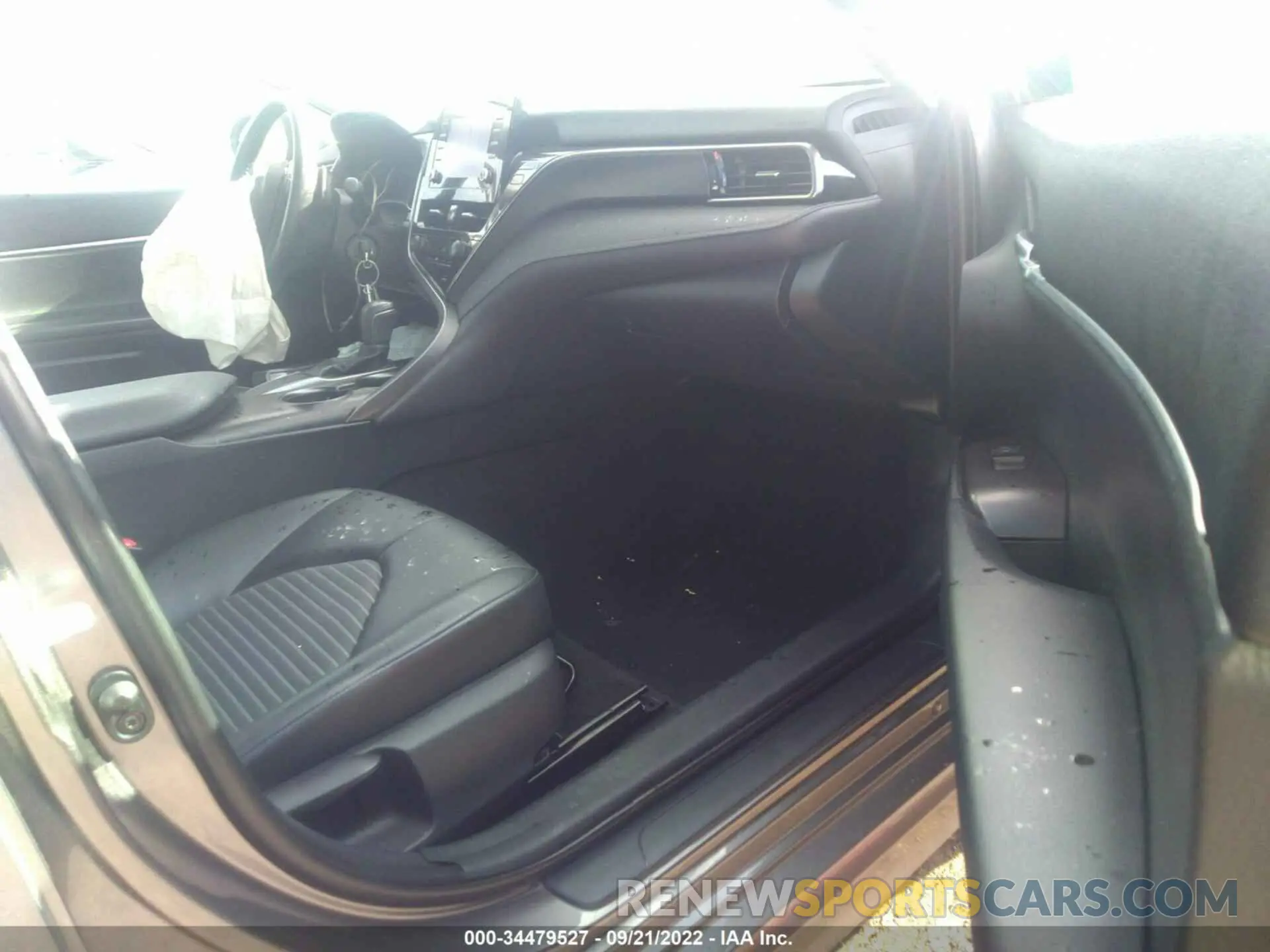 8 Фотография поврежденного автомобиля 4T1G11AK5MU415407 TOYOTA CAMRY 2021
