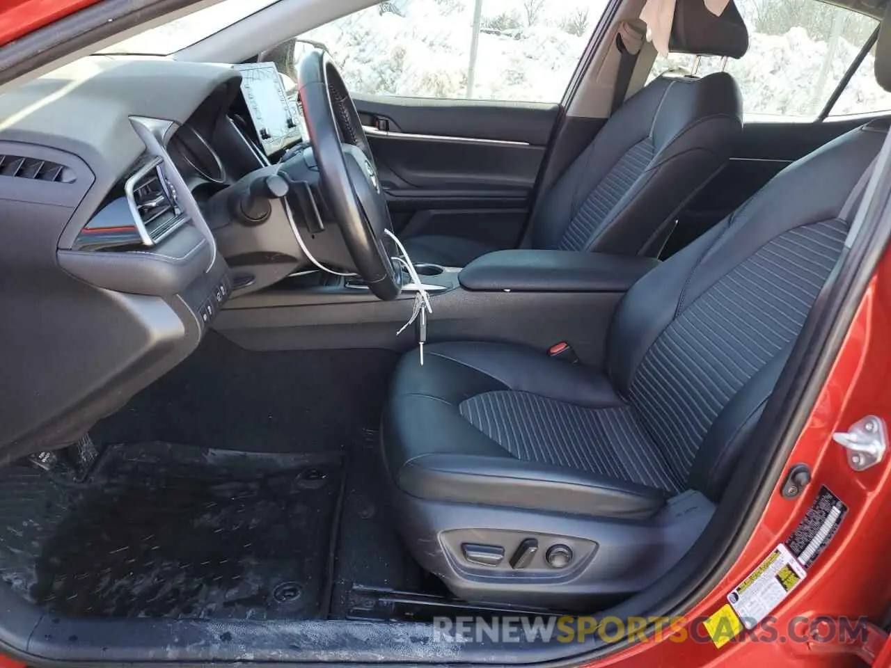 7 Photograph of a damaged car 4T1G11AK5MU417948 TOYOTA CAMRY 2021