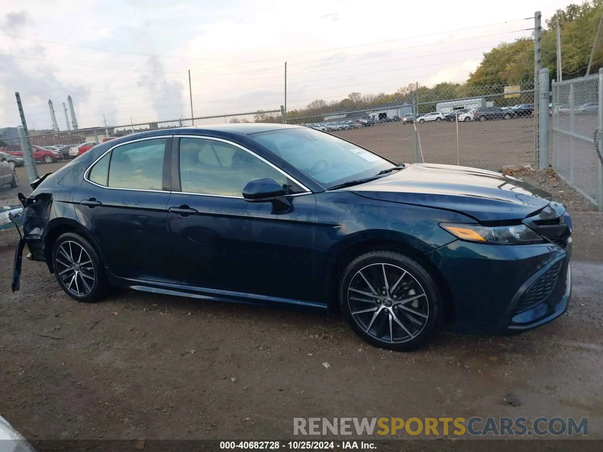 13 Photograph of a damaged car 4T1G11AK5MU462811 TOYOTA CAMRY 2021