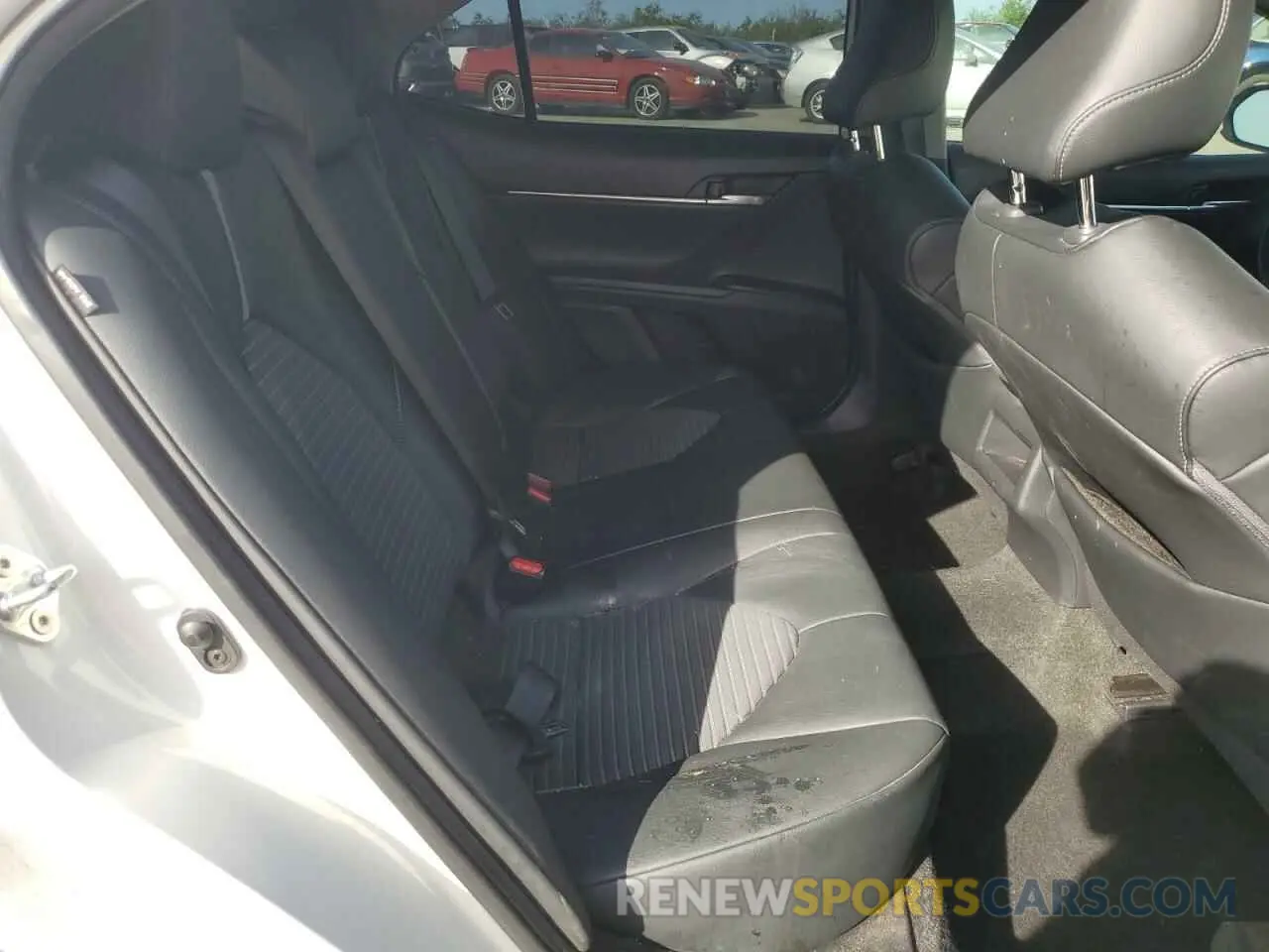 11 Photograph of a damaged car 4T1G11AK5MU483755 TOYOTA CAMRY 2021