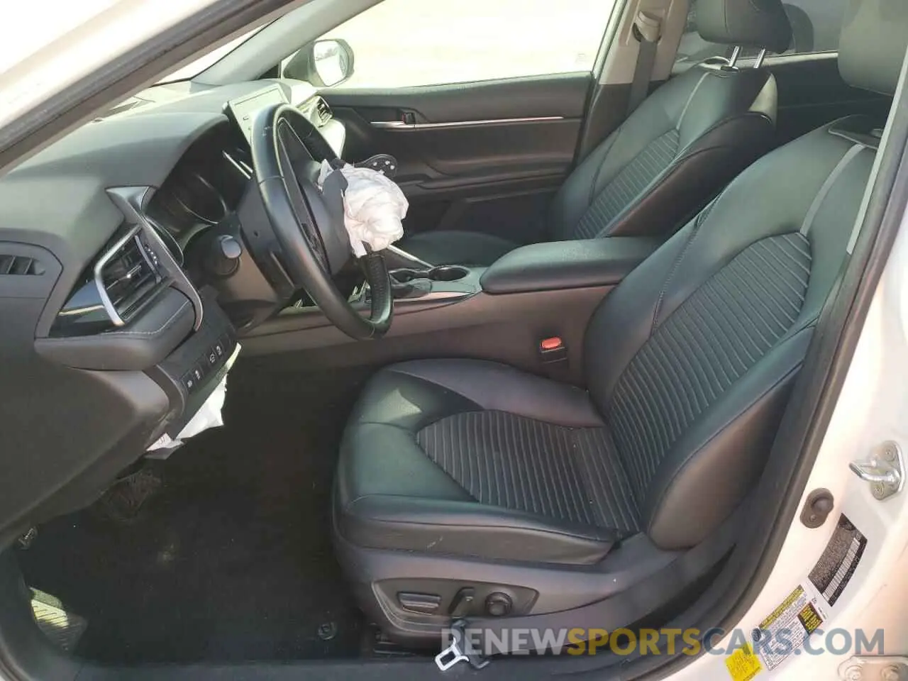 7 Photograph of a damaged car 4T1G11AK5MU483755 TOYOTA CAMRY 2021