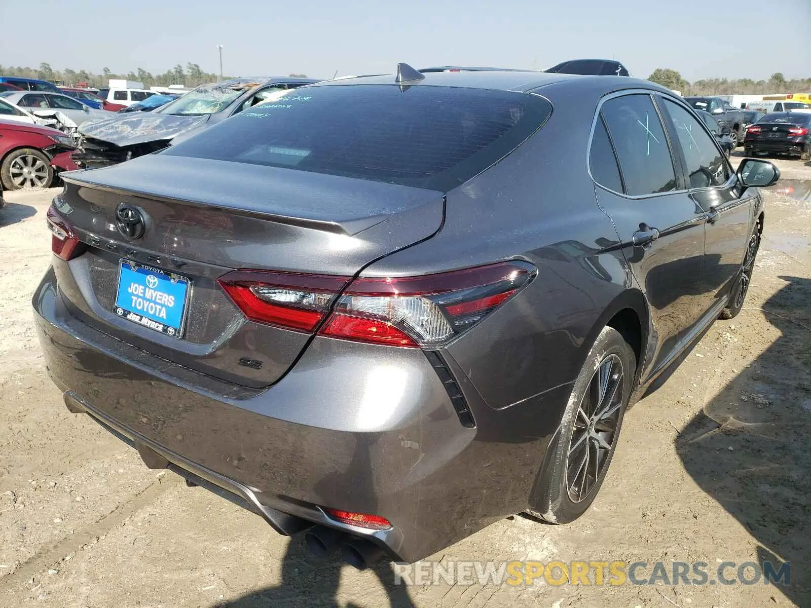 4 Photograph of a damaged car 4T1G11AK5MU513448 TOYOTA CAMRY 2021