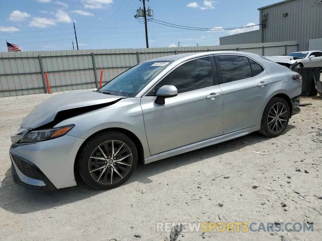 1 Photograph of a damaged car 4T1G11AK5MU515443 TOYOTA CAMRY 2021