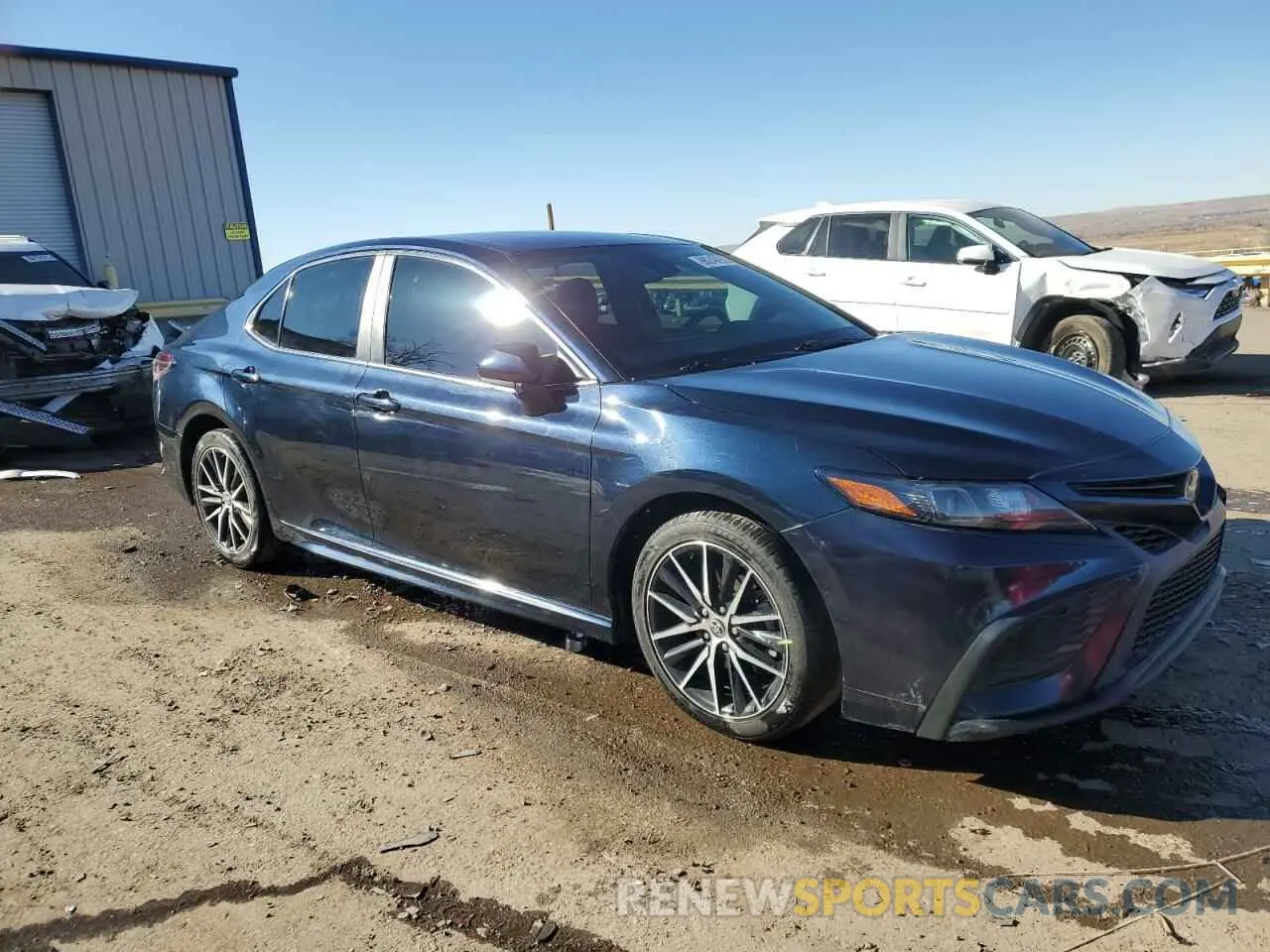 4 Photograph of a damaged car 4T1G11AK5MU526295 TOYOTA CAMRY 2021