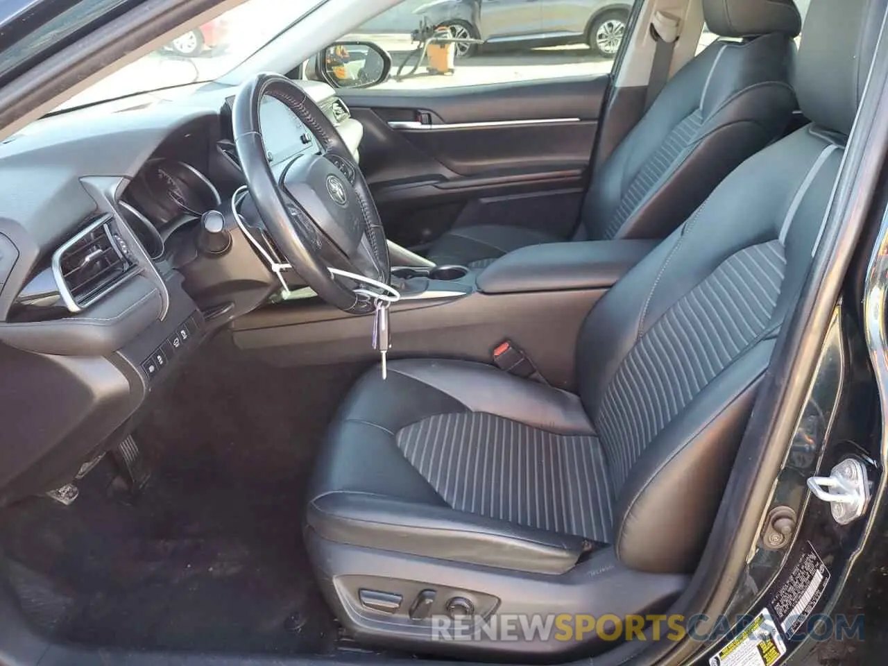 7 Photograph of a damaged car 4T1G11AK5MU526295 TOYOTA CAMRY 2021