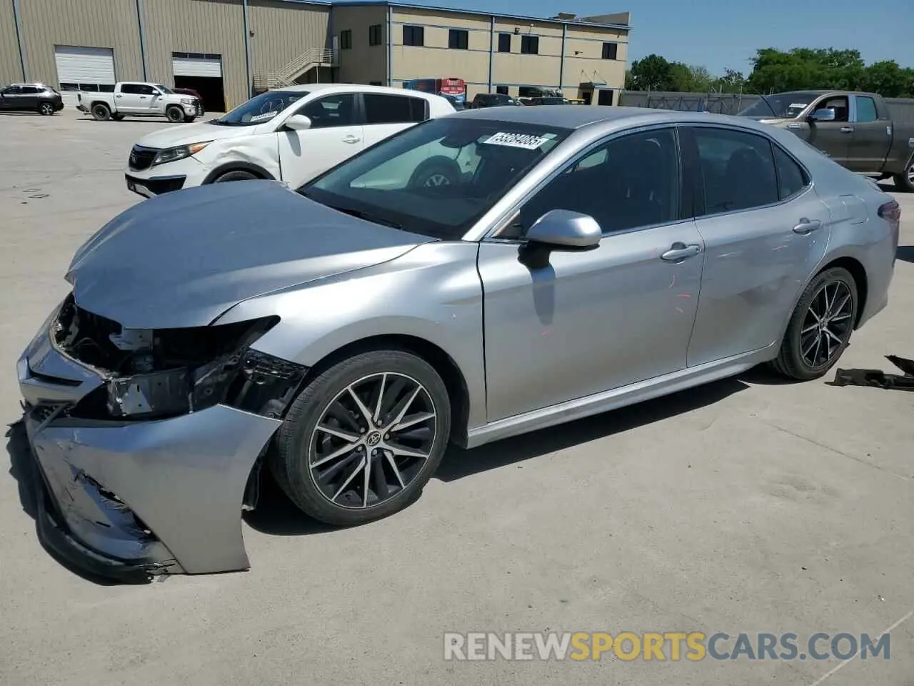1 Photograph of a damaged car 4T1G11AK5MU551228 TOYOTA CAMRY 2021