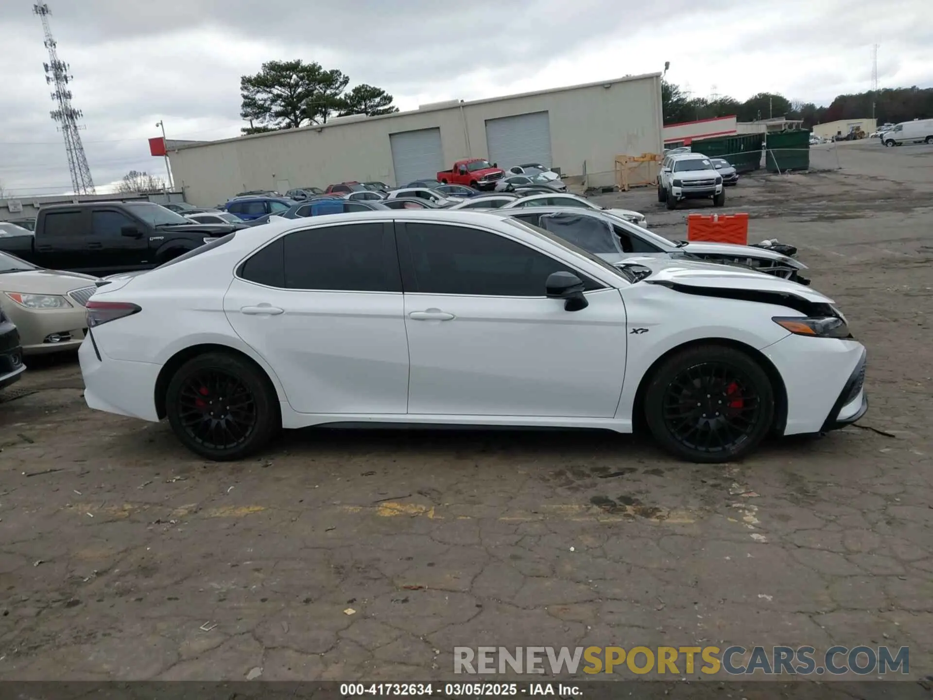 13 Photograph of a damaged car 4T1G11AK5MU575237 TOYOTA CAMRY 2021