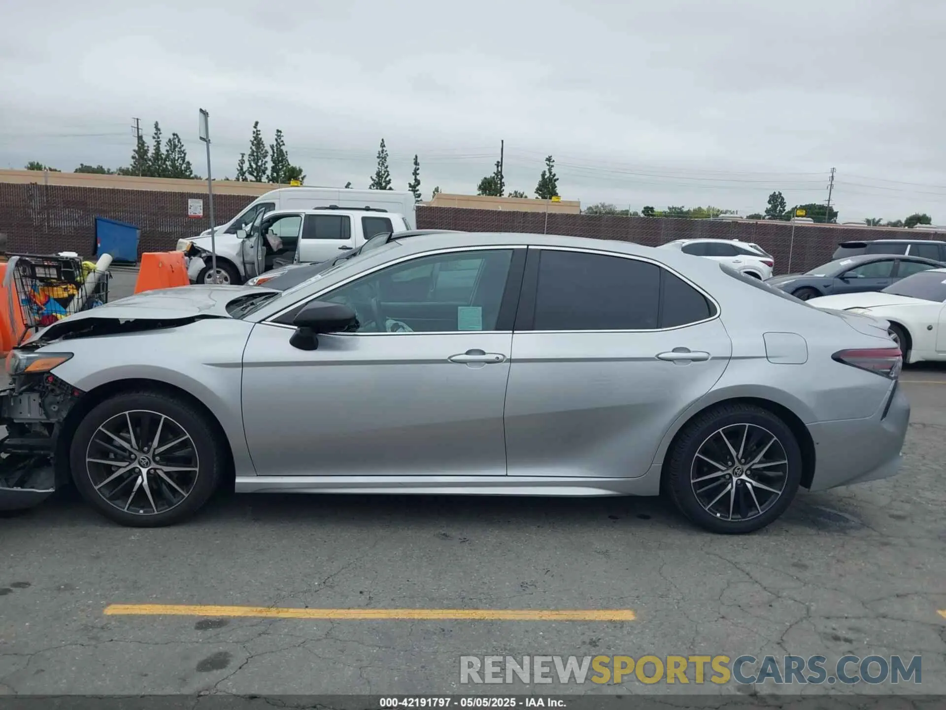 14 Фотография поврежденного автомобиля 4T1G11AK5MU590630 TOYOTA CAMRY 2021