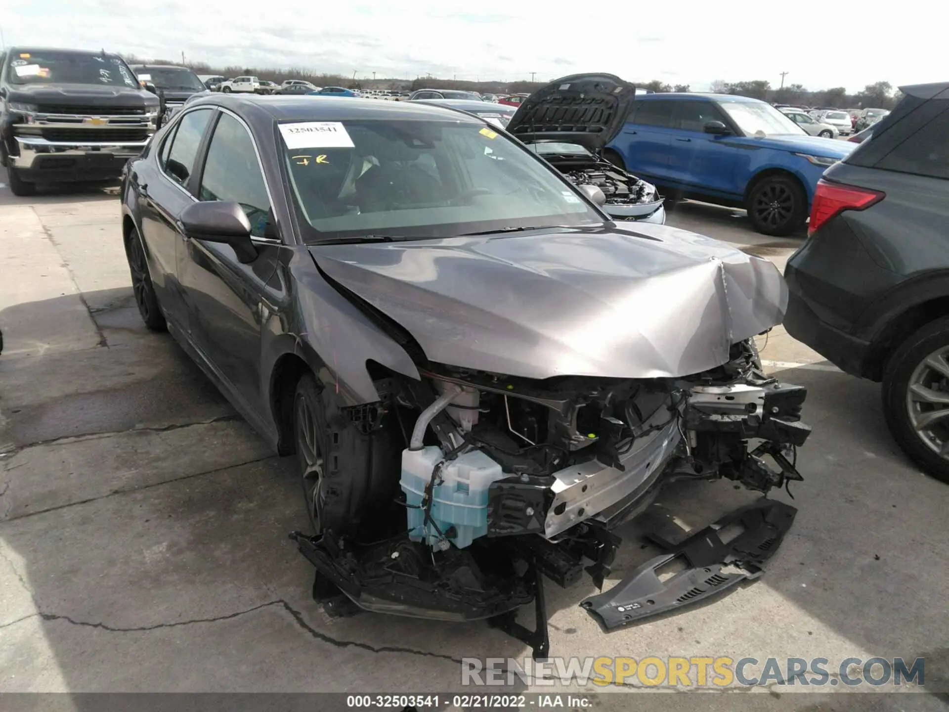 1 Photograph of a damaged car 4T1G11AK5MU599408 TOYOTA CAMRY 2021