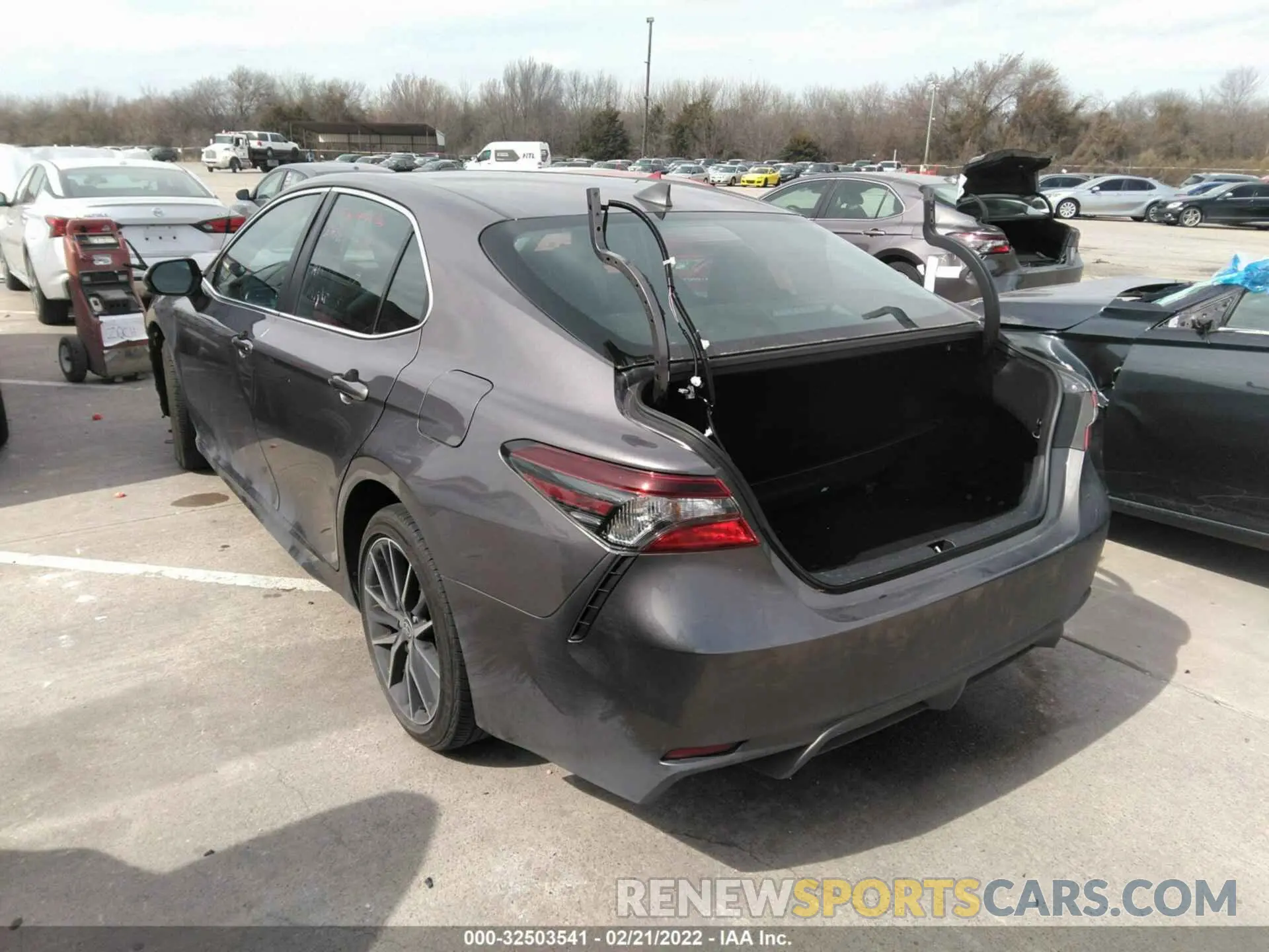 3 Photograph of a damaged car 4T1G11AK5MU599408 TOYOTA CAMRY 2021