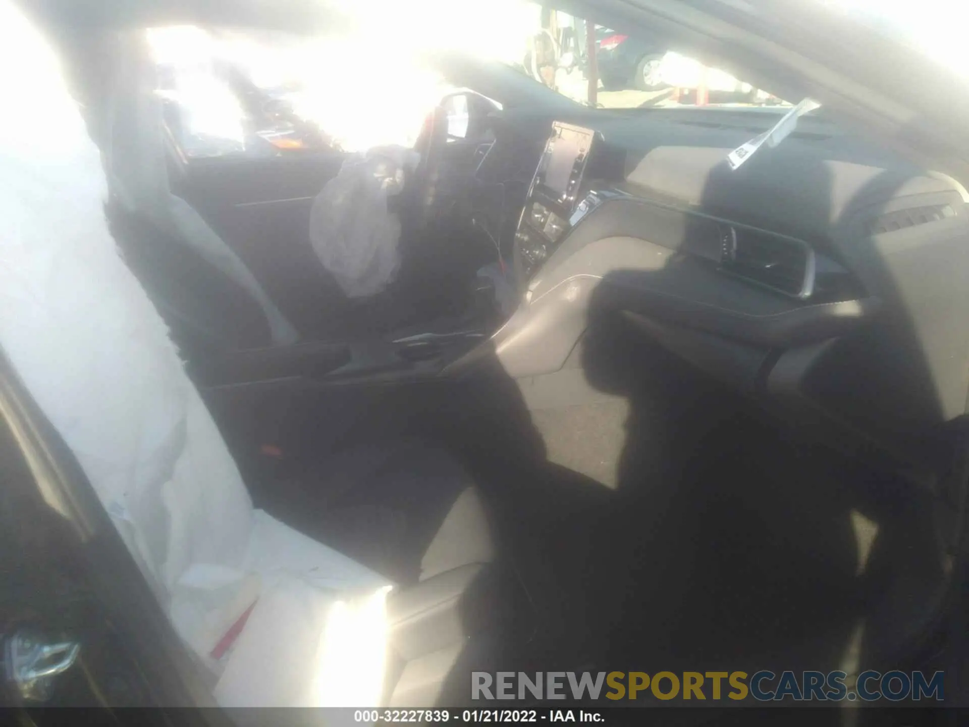5 Photograph of a damaged car 4T1G11AK5MU606843 TOYOTA CAMRY 2021