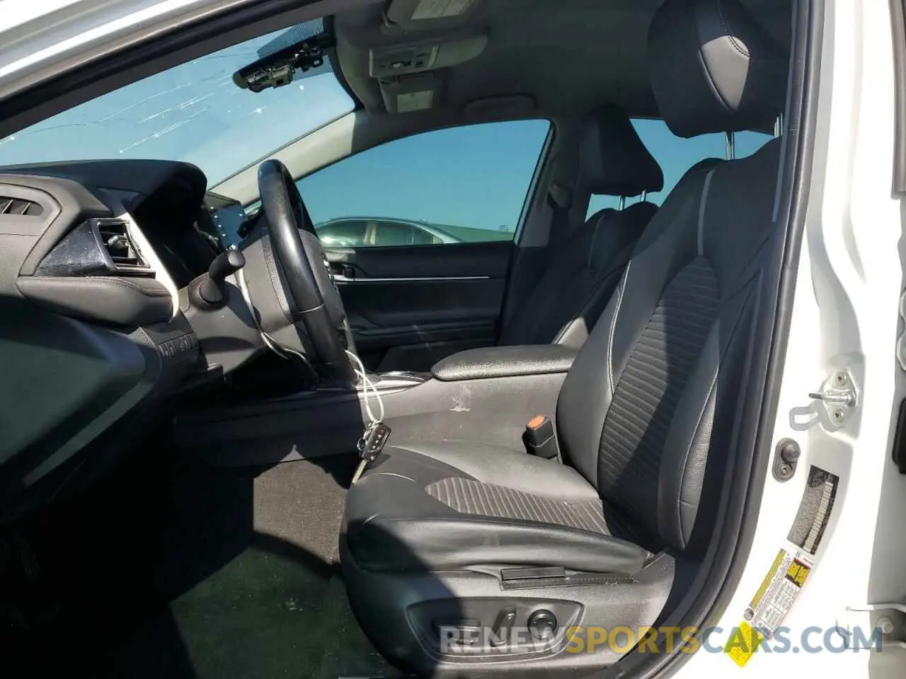 7 Фотография поврежденного автомобиля 4T1G11AK5MU614876 TOYOTA CAMRY 2021