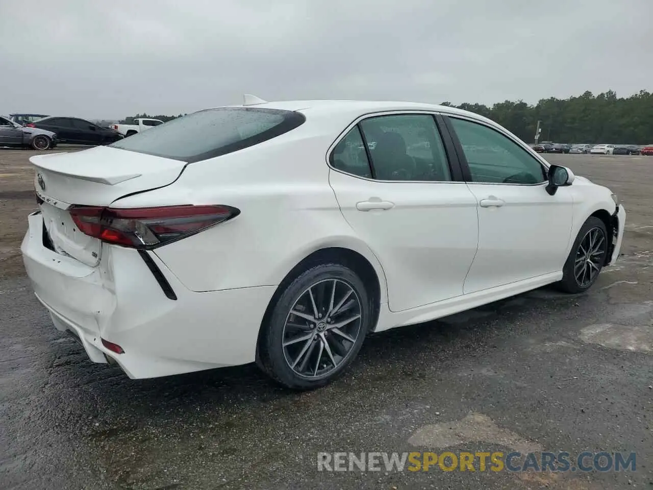 3 Photograph of a damaged car 4T1G11AK6MU403301 TOYOTA CAMRY 2021
