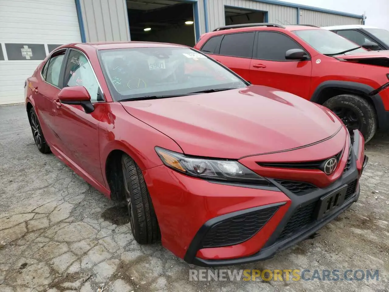 1 Photograph of a damaged car 4T1G11AK6MU410975 TOYOTA CAMRY 2021