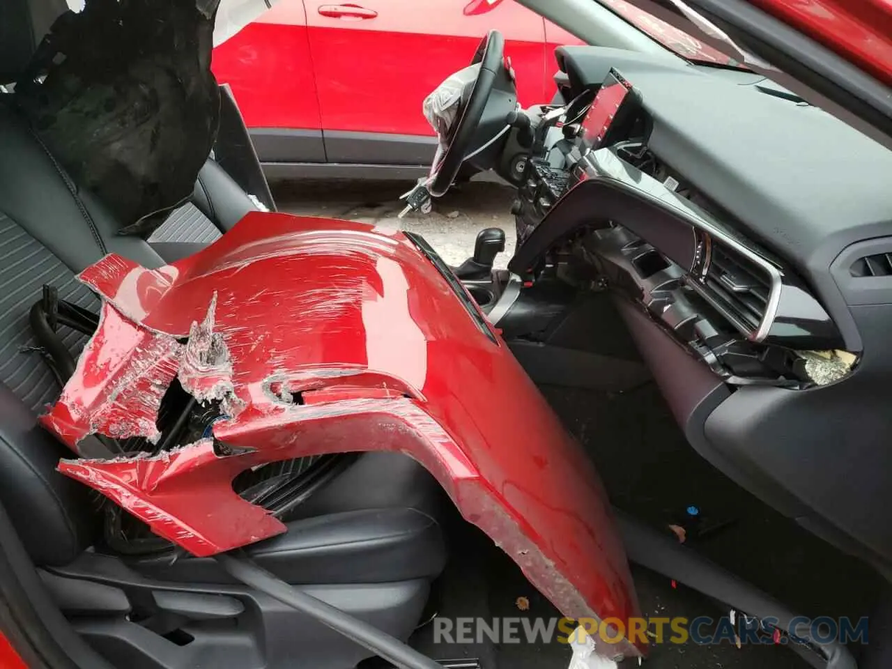 5 Photograph of a damaged car 4T1G11AK6MU410975 TOYOTA CAMRY 2021