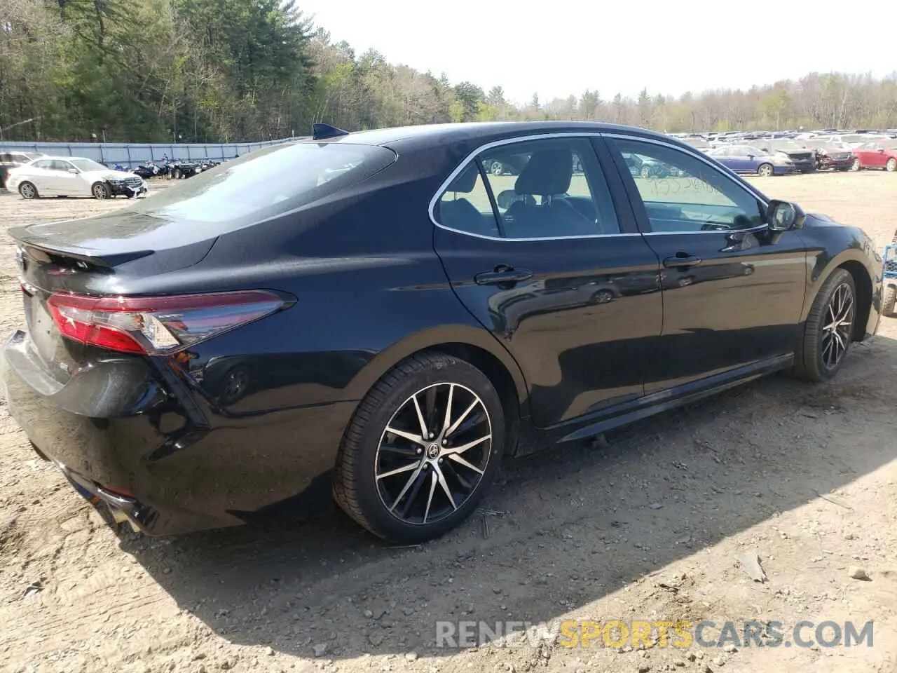 4 Photograph of a damaged car 4T1G11AK6MU415206 TOYOTA CAMRY 2021