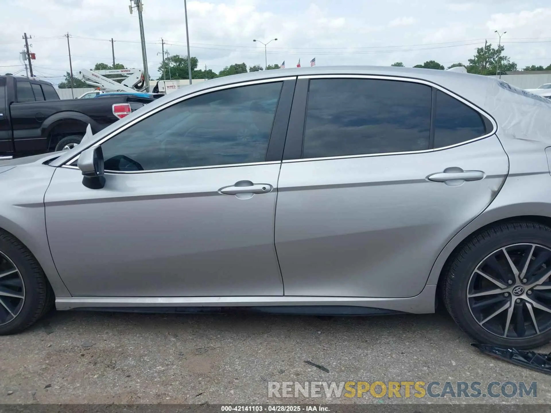 14 Фотография поврежденного автомобиля 4T1G11AK6MU422432 TOYOTA CAMRY 2021