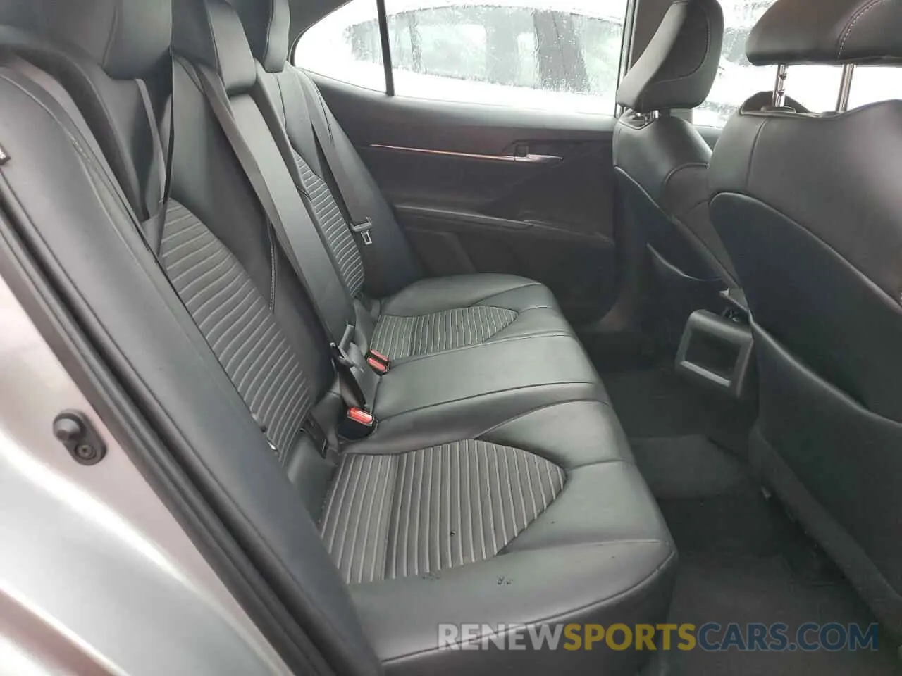 10 Фотография поврежденного автомобиля 4T1G11AK6MU424844 TOYOTA CAMRY 2021