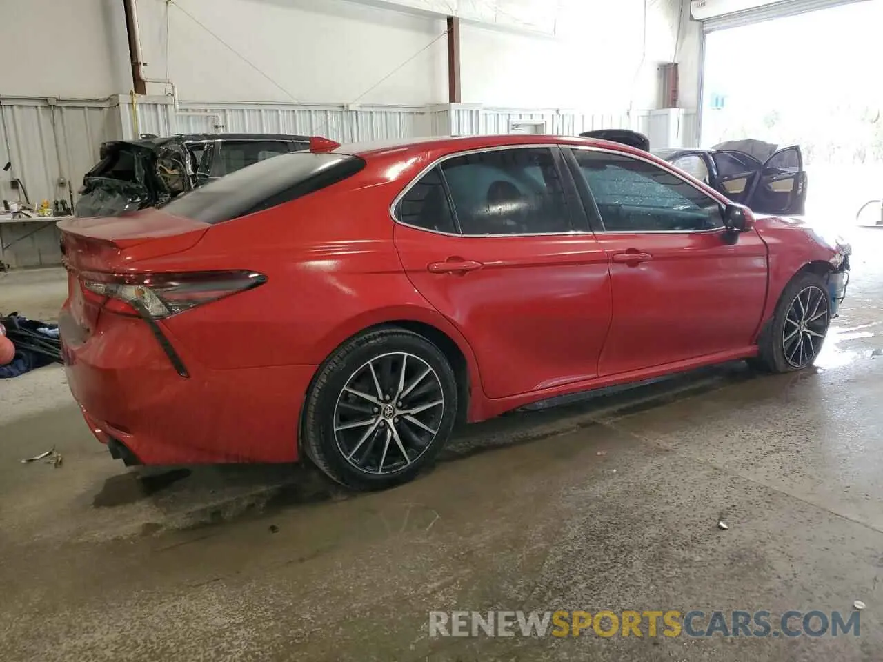 3 Photograph of a damaged car 4T1G11AK6MU430627 TOYOTA CAMRY 2021
