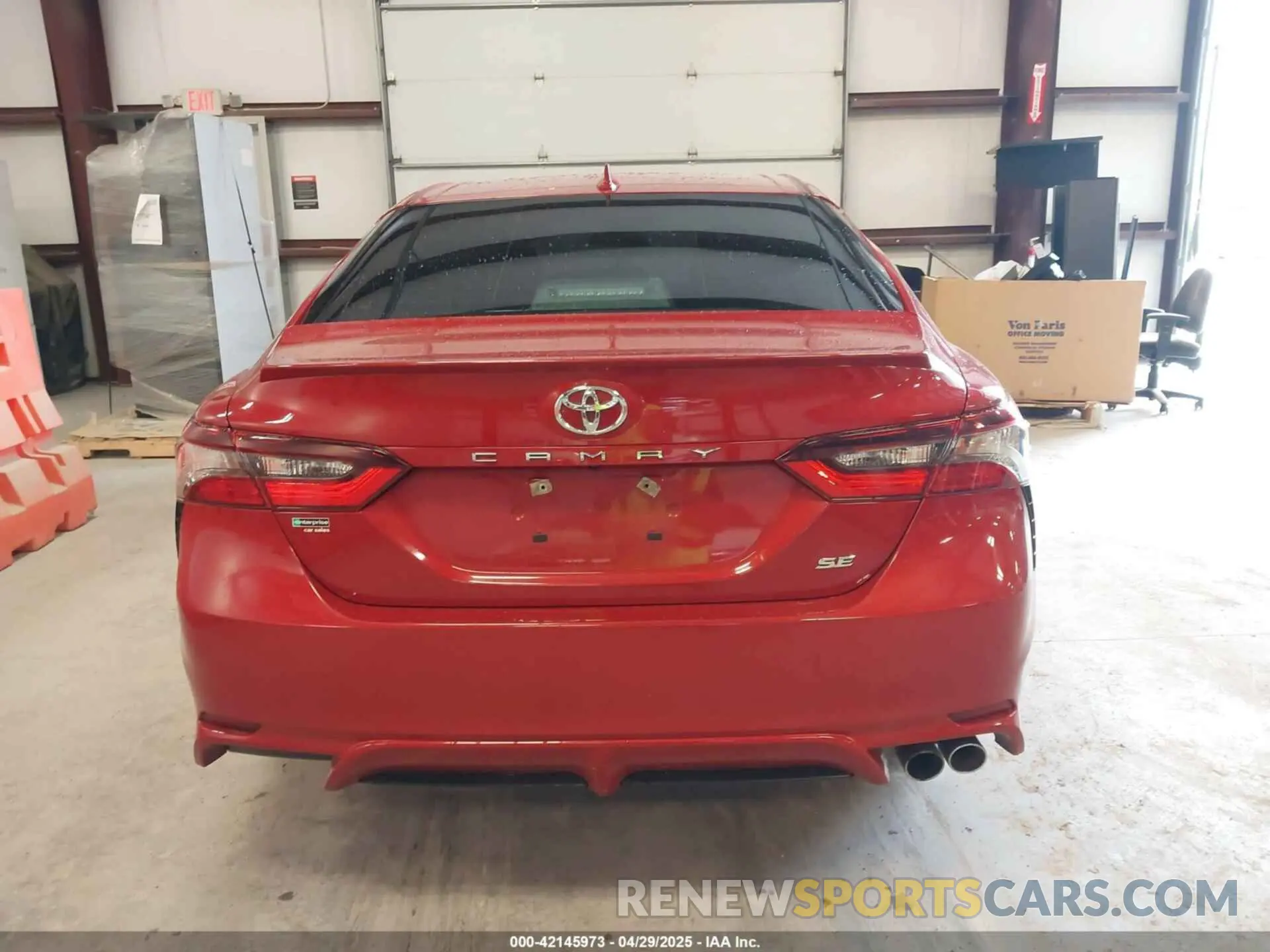 16 Photograph of a damaged car 4T1G11AK6MU479942 TOYOTA CAMRY 2021