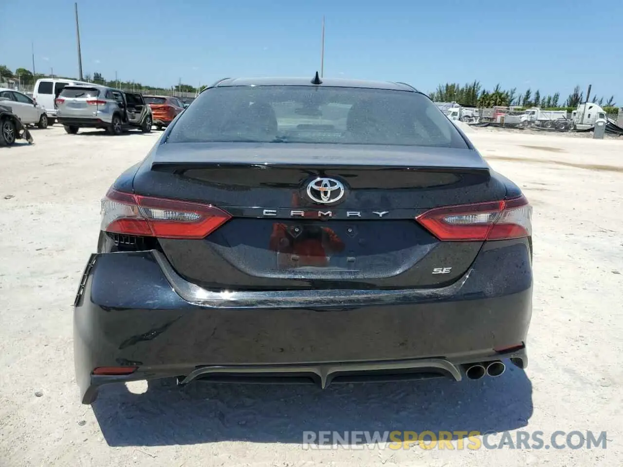 6 Photograph of a damaged car 4T1G11AK6MU481528 TOYOTA CAMRY 2021