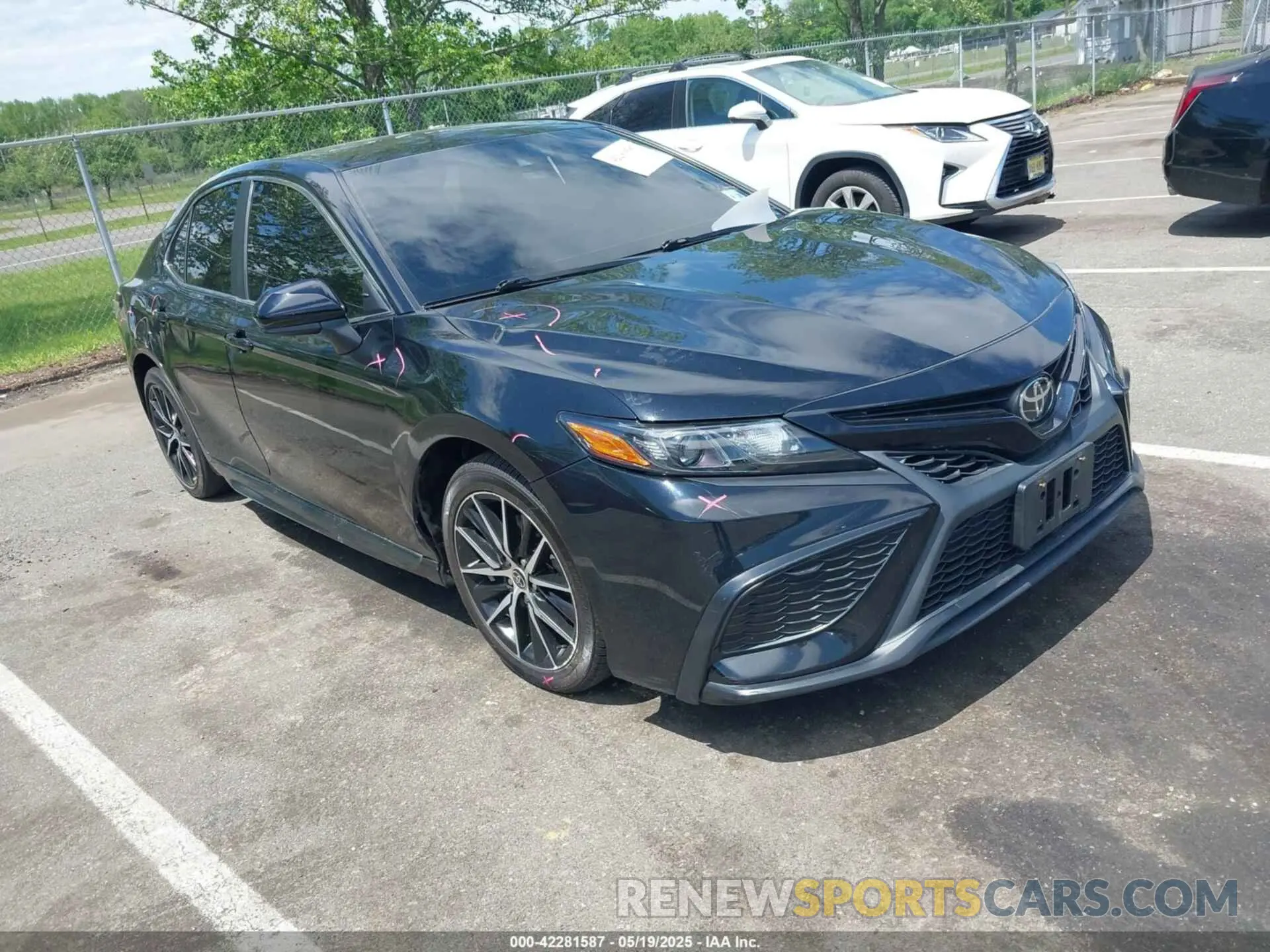 1 Photograph of a damaged car 4T1G11AK6MU516682 TOYOTA CAMRY 2021