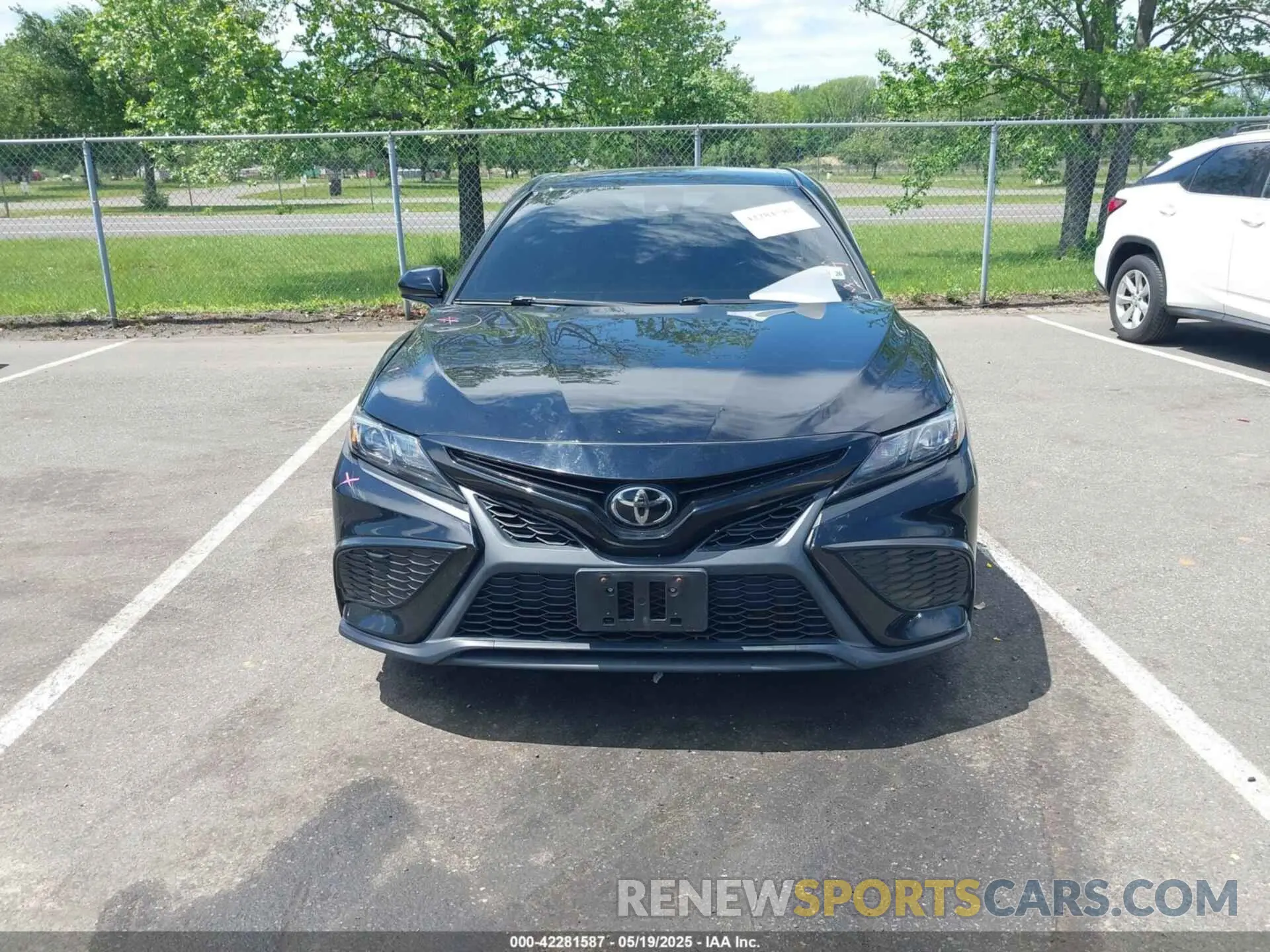 12 Photograph of a damaged car 4T1G11AK6MU516682 TOYOTA CAMRY 2021