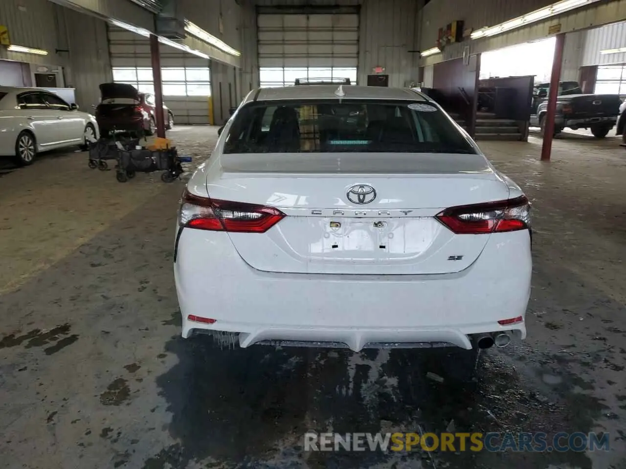 6 Photograph of a damaged car 4T1G11AK6MU521073 TOYOTA CAMRY 2021