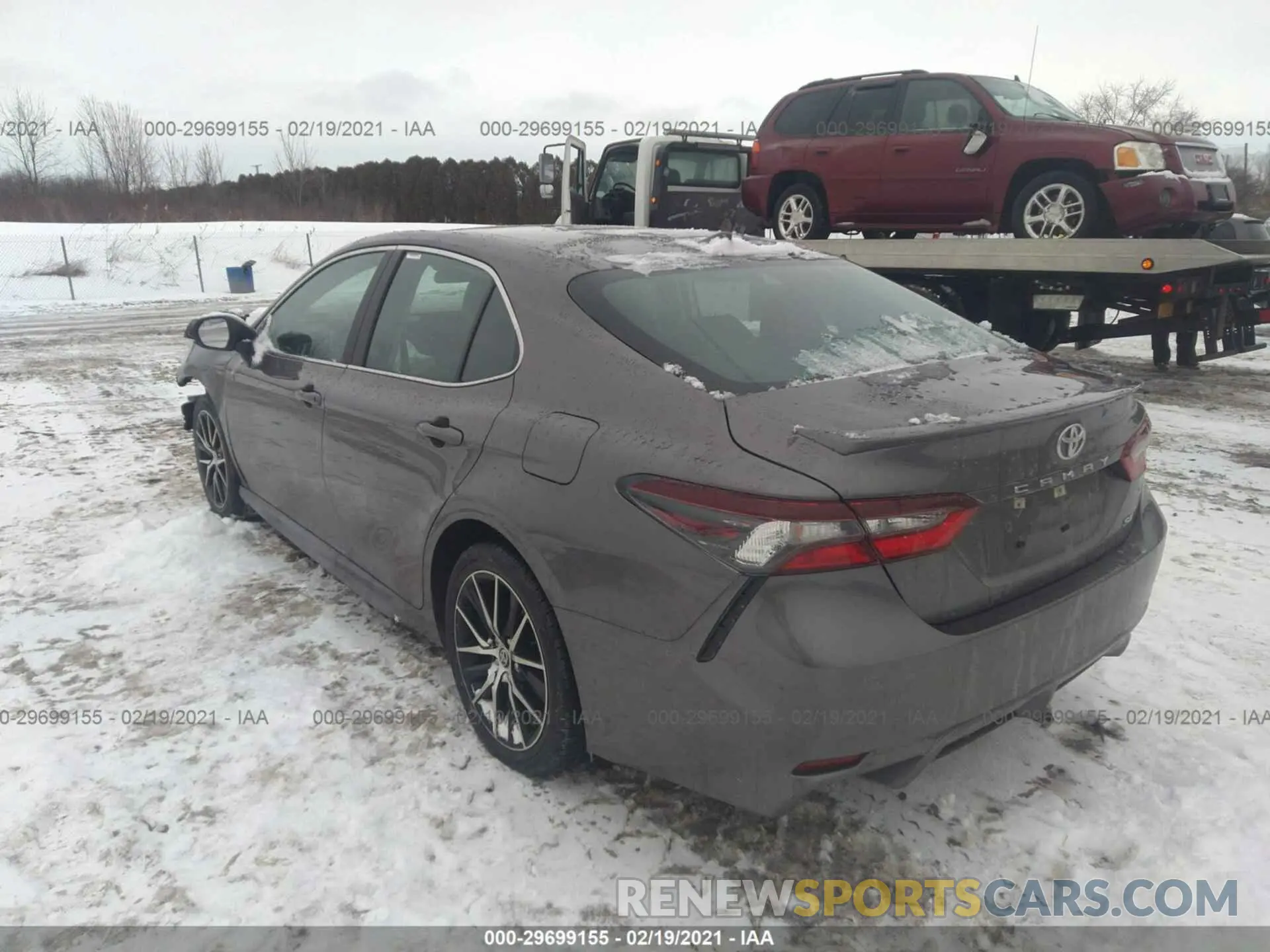 3 Photograph of a damaged car 4T1G11AK6MU522871 TOYOTA CAMRY 2021