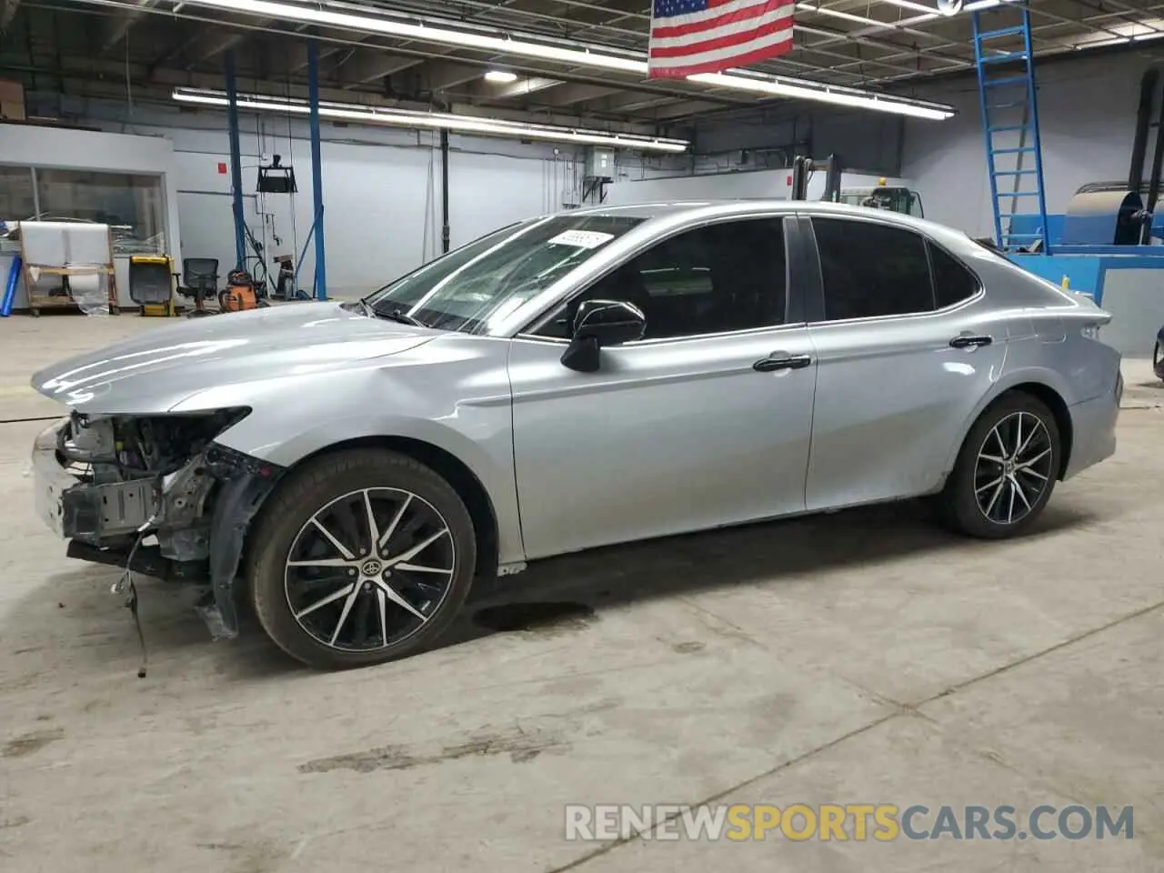 1 Photograph of a damaged car 4T1G11AK6MU525611 TOYOTA CAMRY 2021