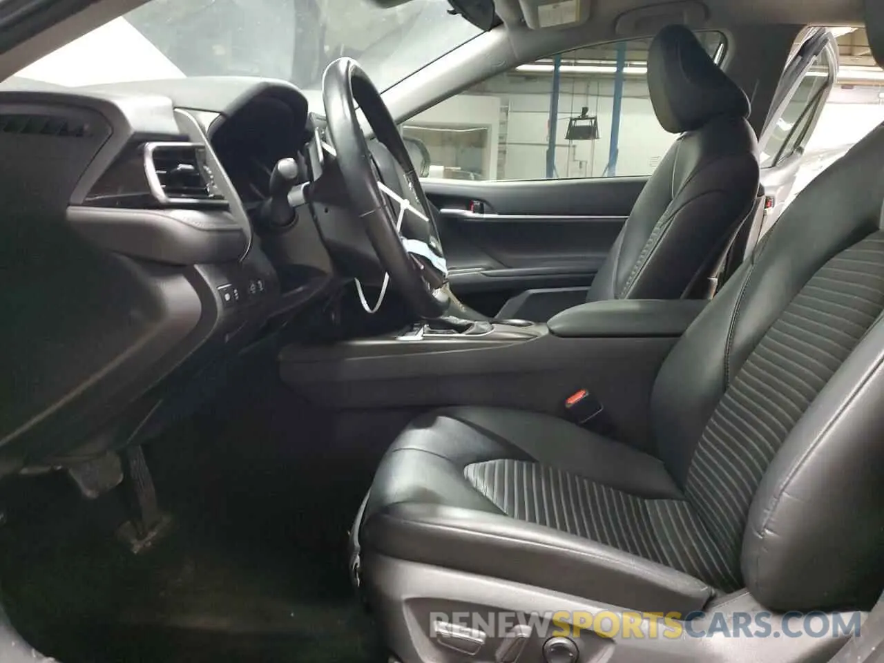 7 Photograph of a damaged car 4T1G11AK6MU525611 TOYOTA CAMRY 2021