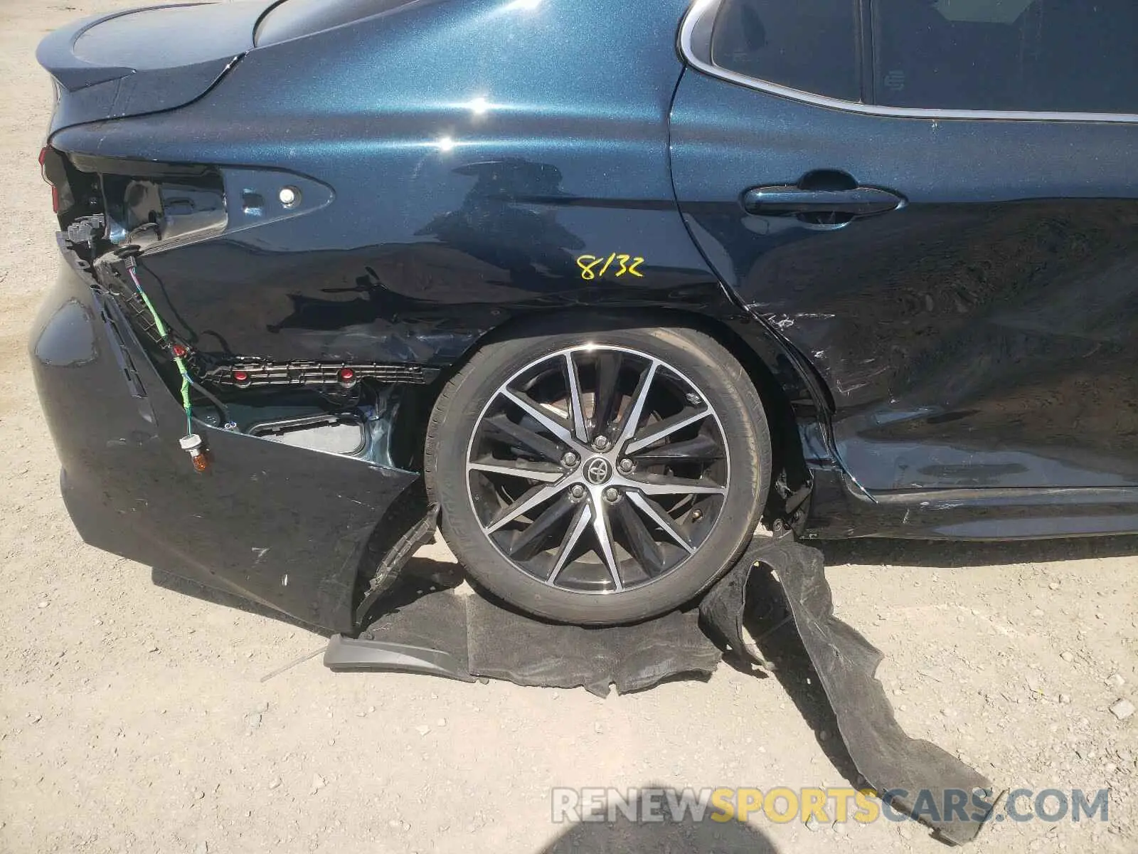 9 Photograph of a damaged car 4T1G11AK6MU534924 TOYOTA CAMRY 2021