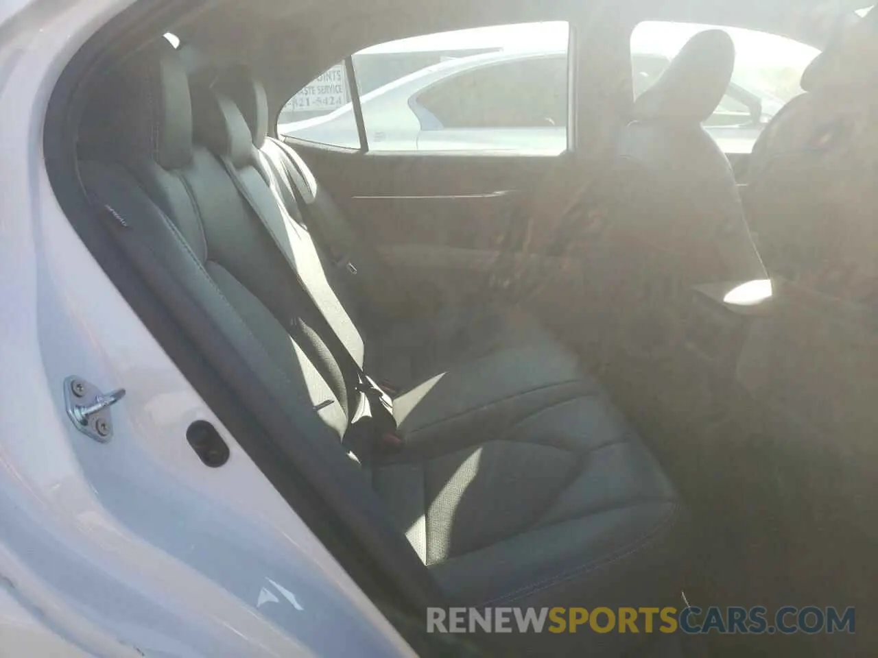 10 Фотография поврежденного автомобиля 4T1G11AK6MU535992 TOYOTA CAMRY 2021