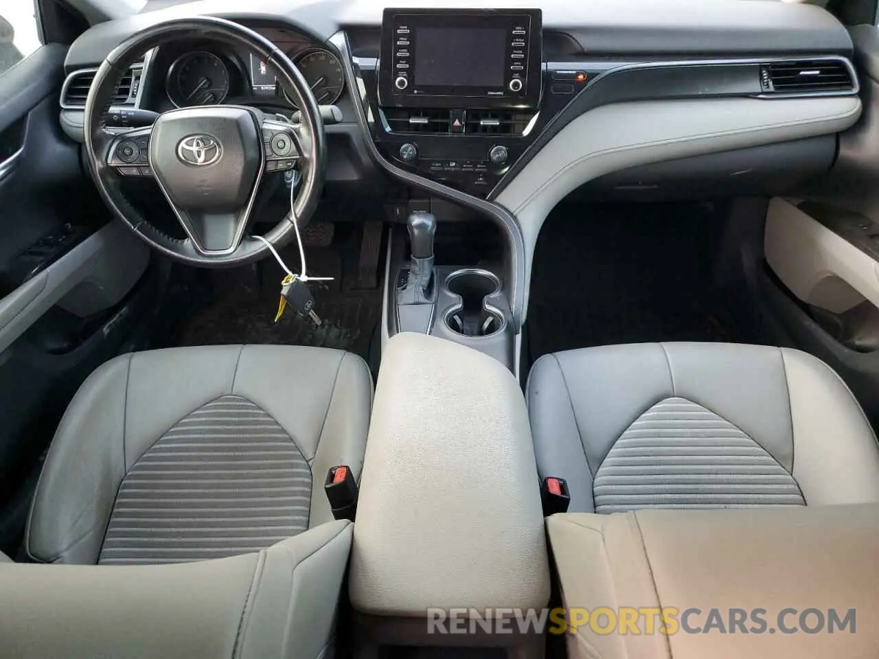 8 Фотография поврежденного автомобиля 4T1G11AK6MU539010 TOYOTA CAMRY 2021