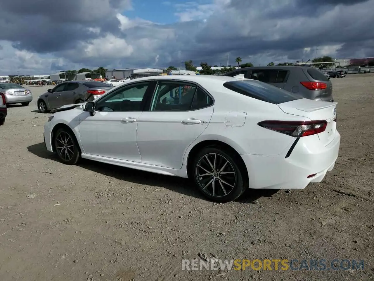 2 Photograph of a damaged car 4T1G11AK6MU539914 TOYOTA CAMRY 2021