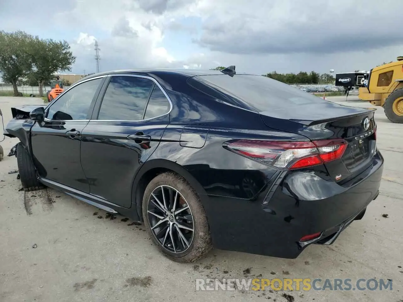 3 Photograph of a damaged car 4T1G11AK6MU549469 TOYOTA CAMRY 2021