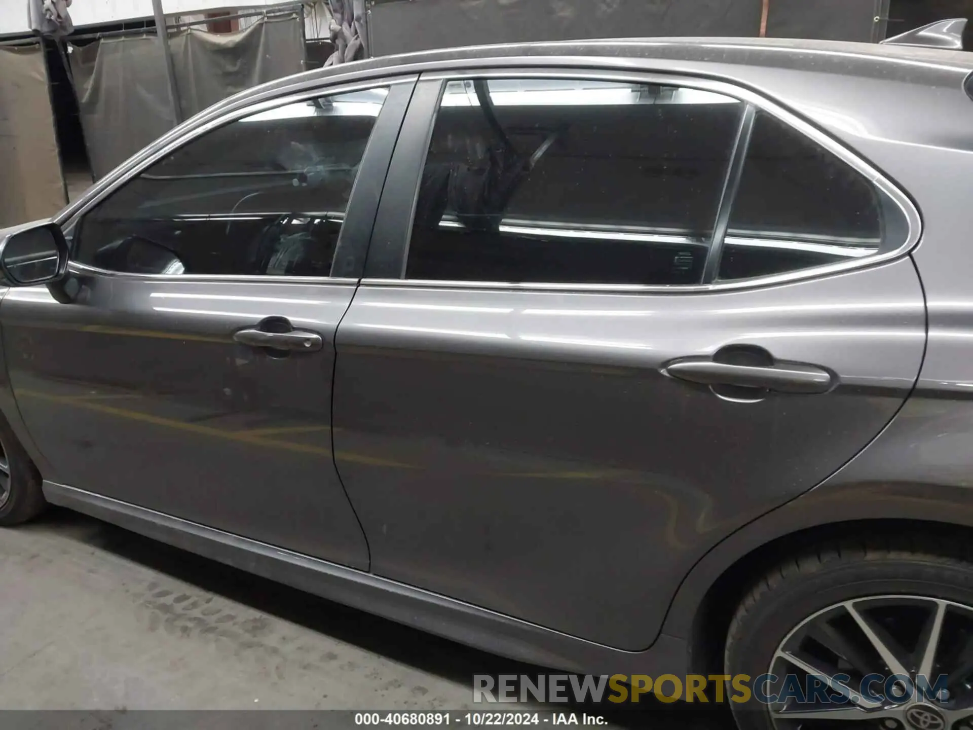 14 Photograph of a damaged car 4T1G11AK6MU578079 TOYOTA CAMRY 2021