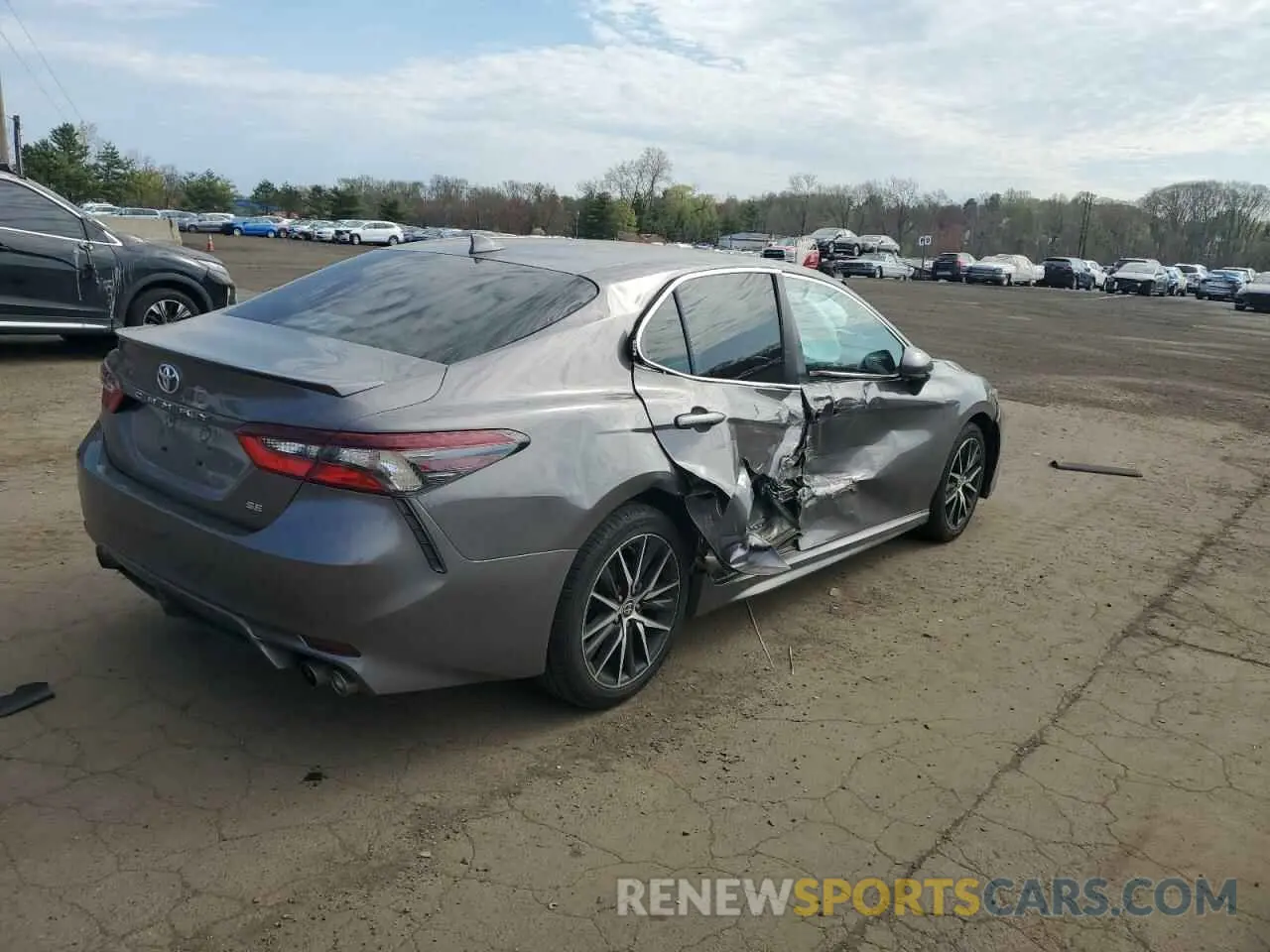 3 Photograph of a damaged car 4T1G11AK6MU578258 TOYOTA CAMRY 2021